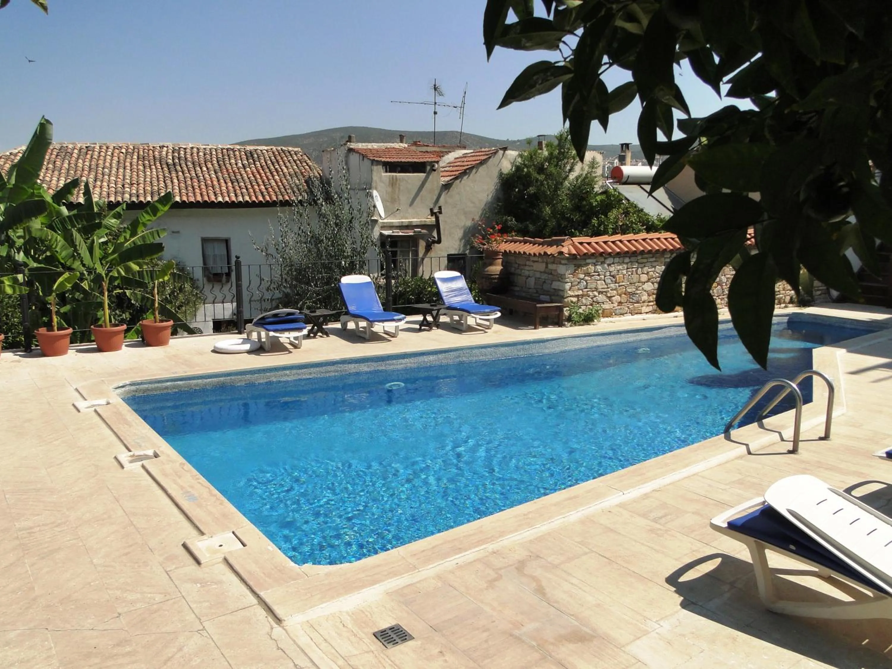 Swimming pool in Villa Konak Hotel