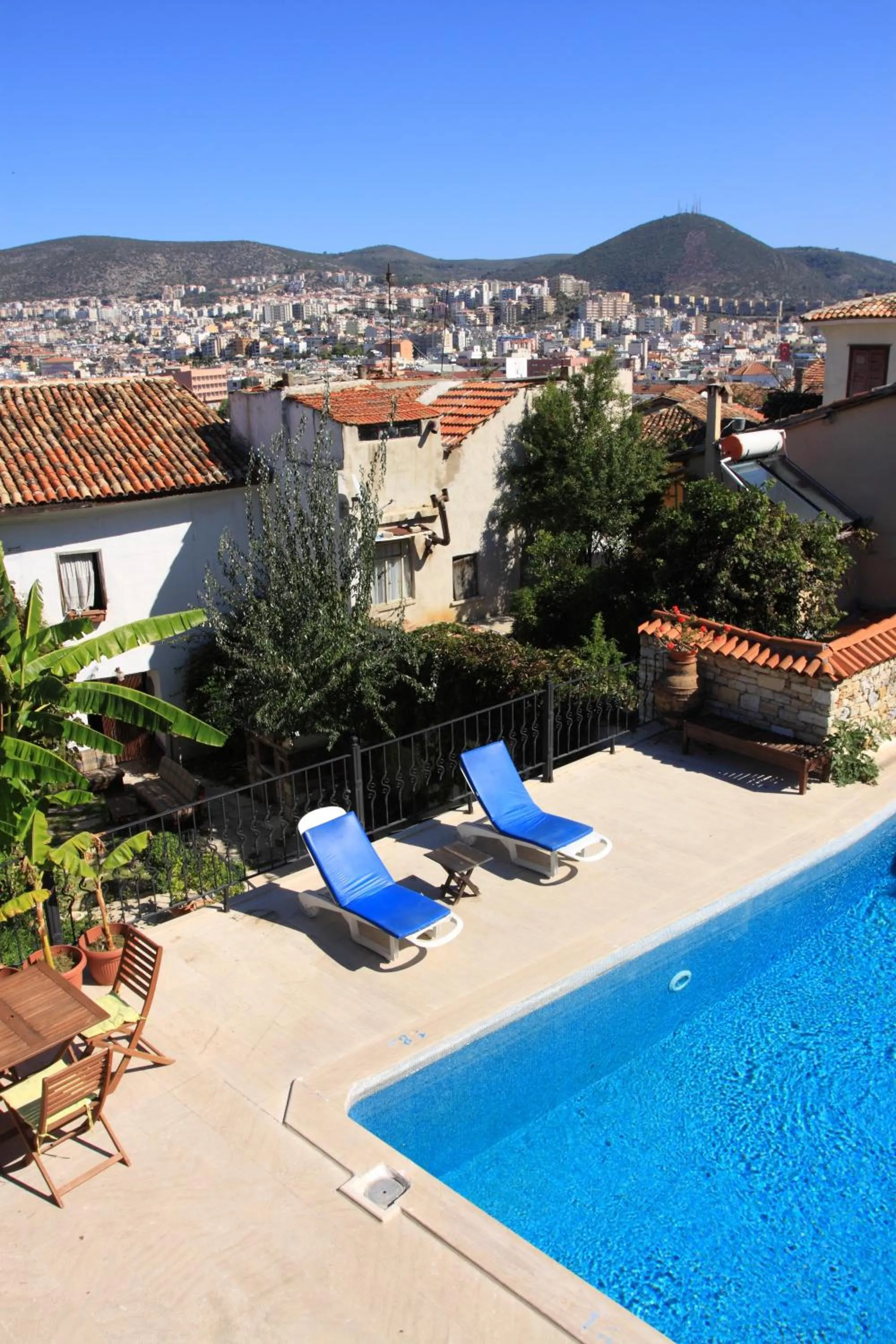 Swimming pool in Villa Konak Hotel