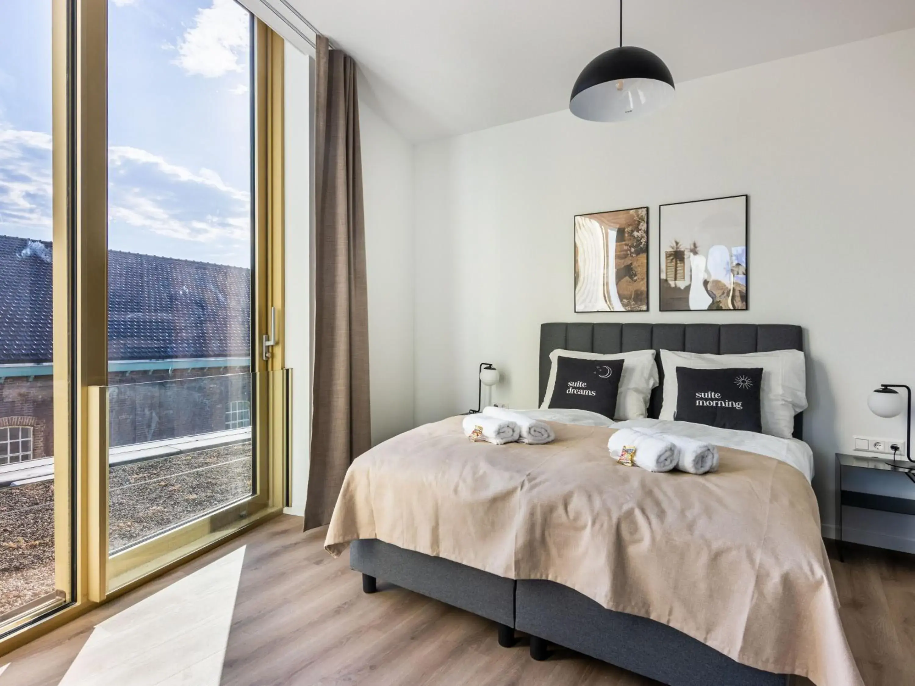 Suite with Sofa Bed & Balcony in Limehome Eindhoven Gashouder Suite with Sofa Bed & Balcony in Limehome Eindhoven Gashouder