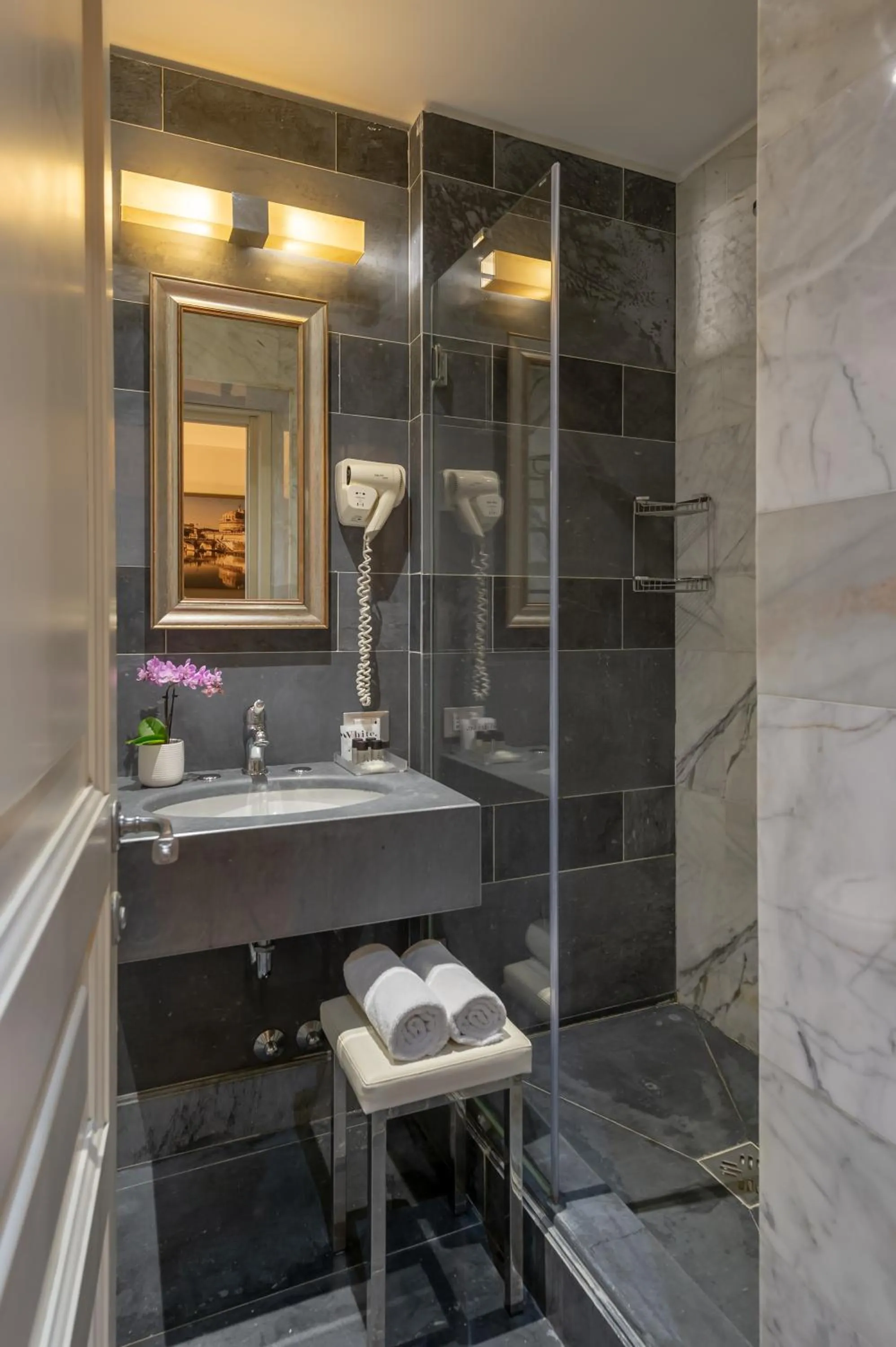 Bathroom in Hotel Principe Torlonia