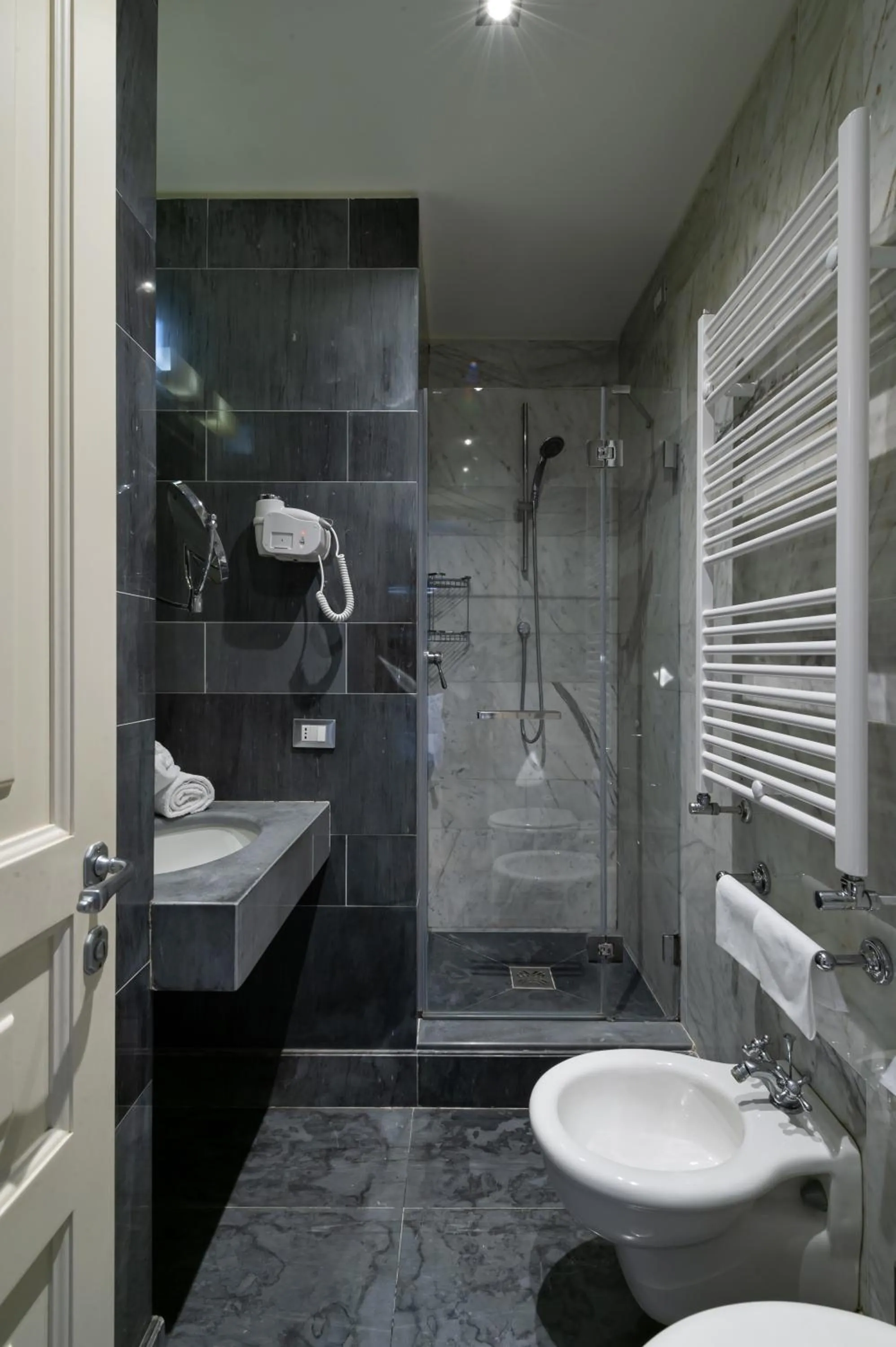 Bathroom in Hotel Principe Torlonia