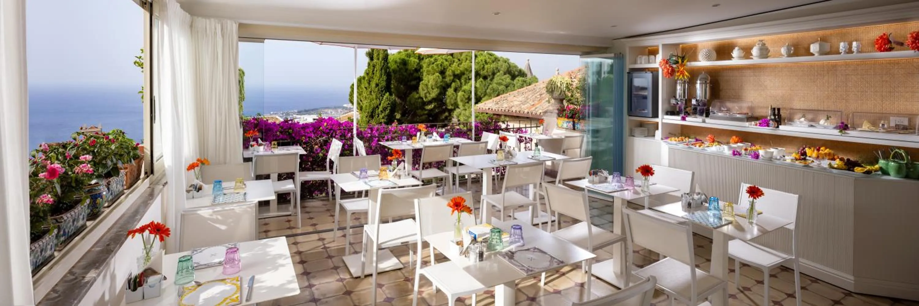 Breakfast in Hotel Villa Taormina