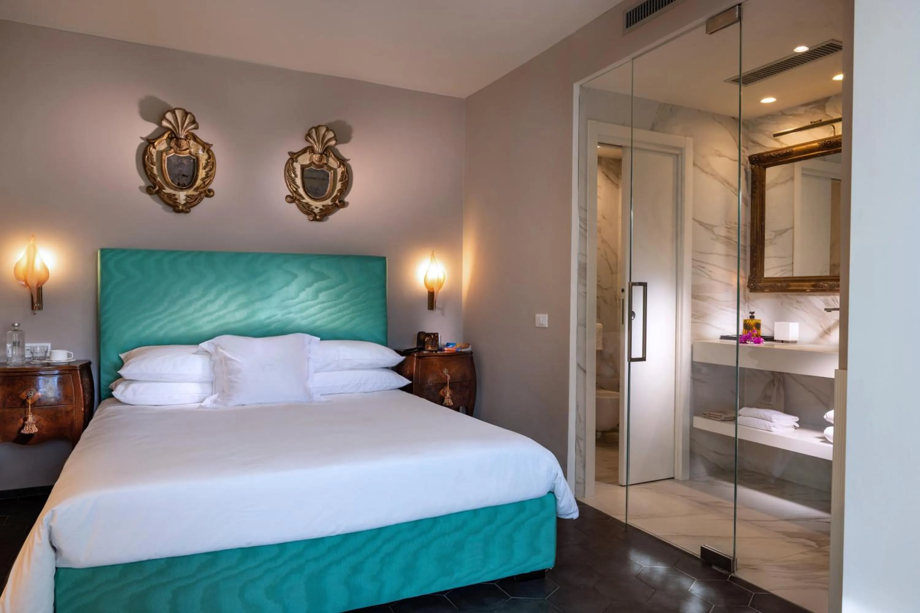 Bedroom, Bed in Hotel Villa Taormina