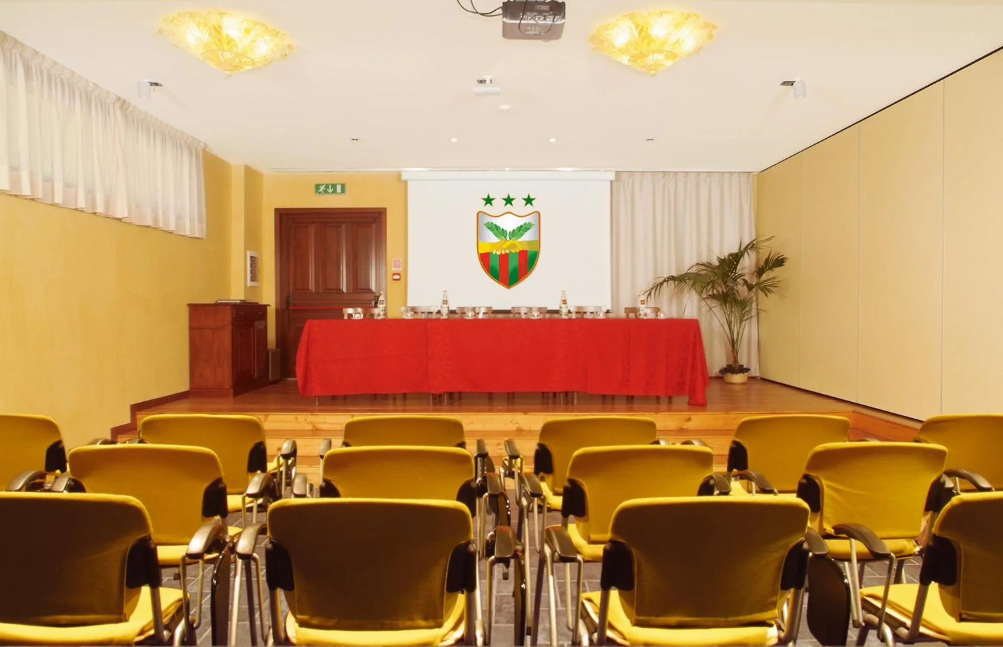 Communal lounge/ TV room in Hotel Conca Verde
