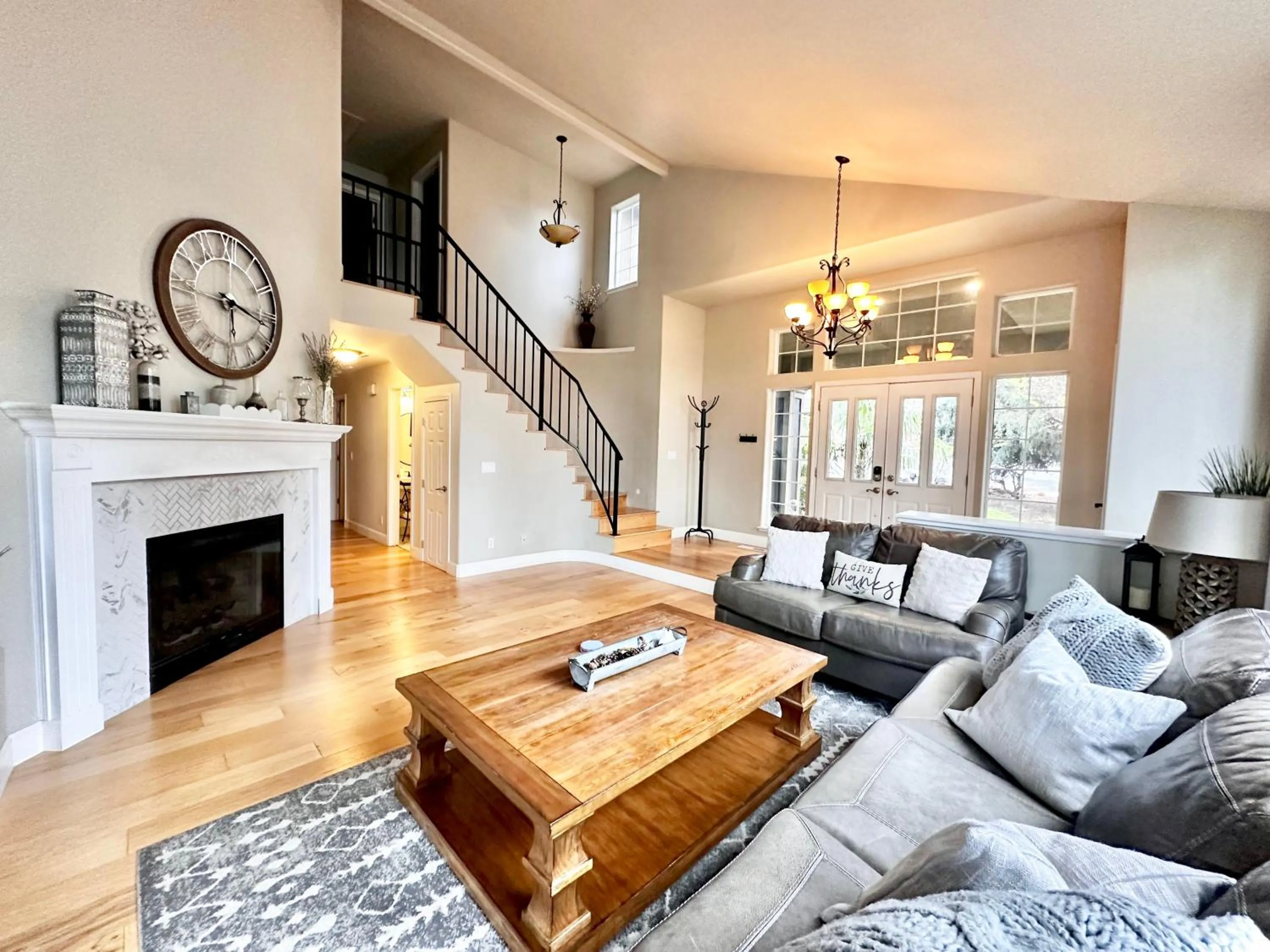 Chef's Kitchen Pool Bright, Spacious 4 Bed