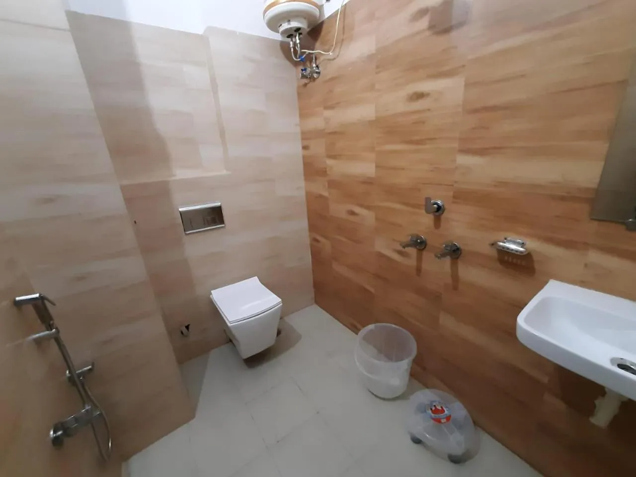 Bathroom in AK Residency