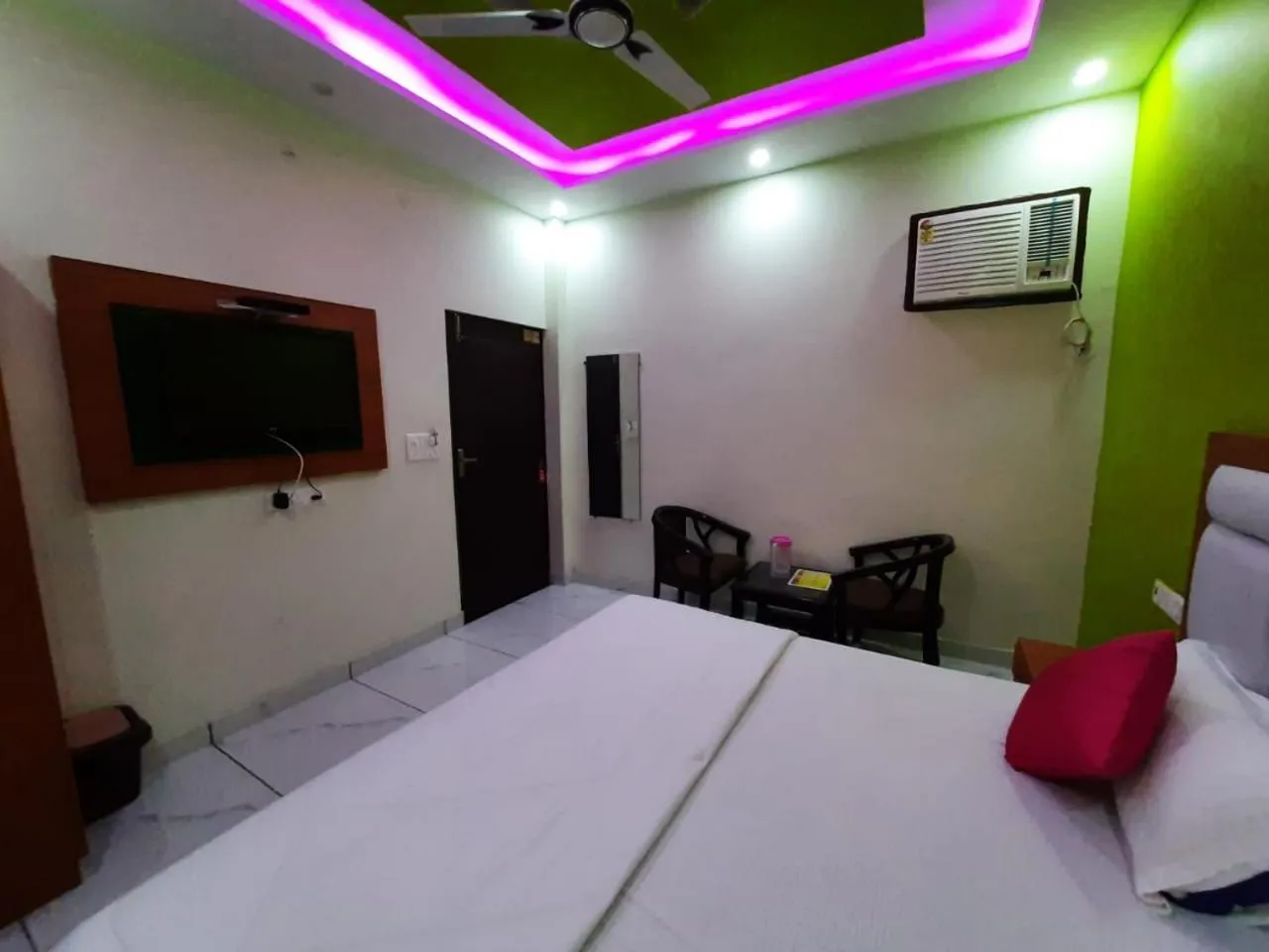 Bed in AK Residency