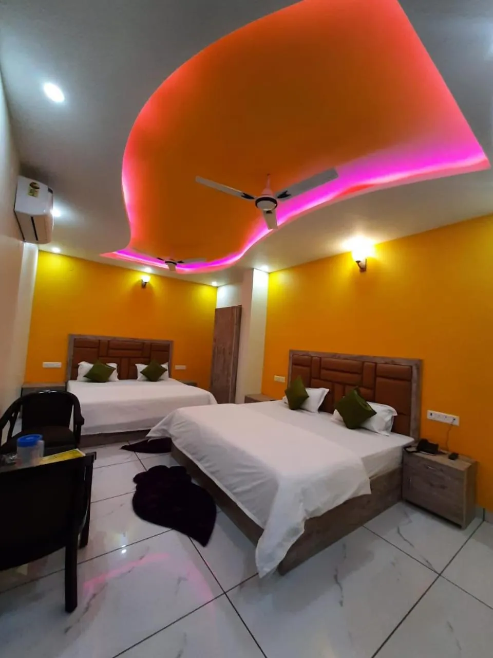 Photo of the whole room, Bed in AK Residency