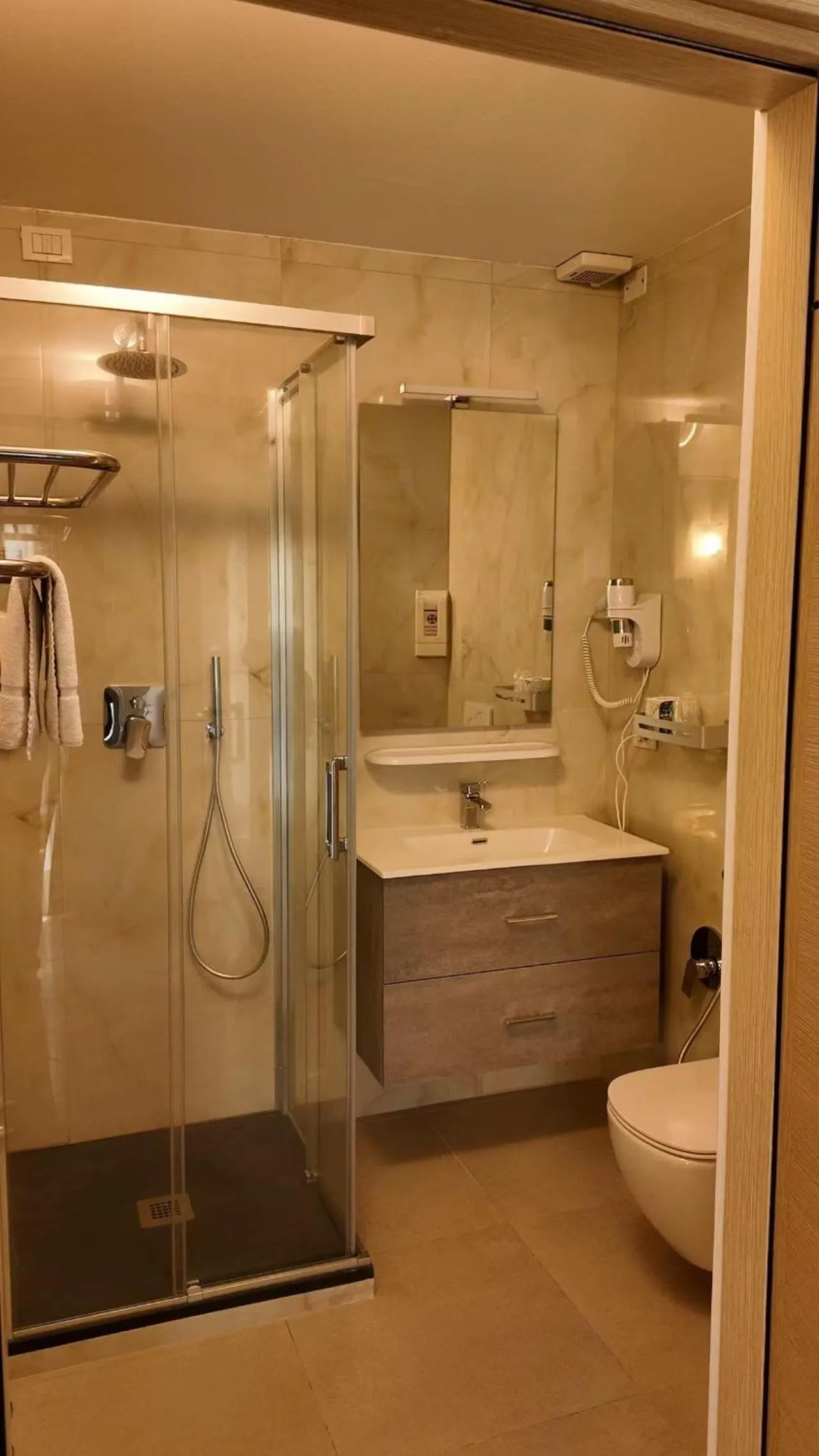 Bathroom in Hotel Brianza