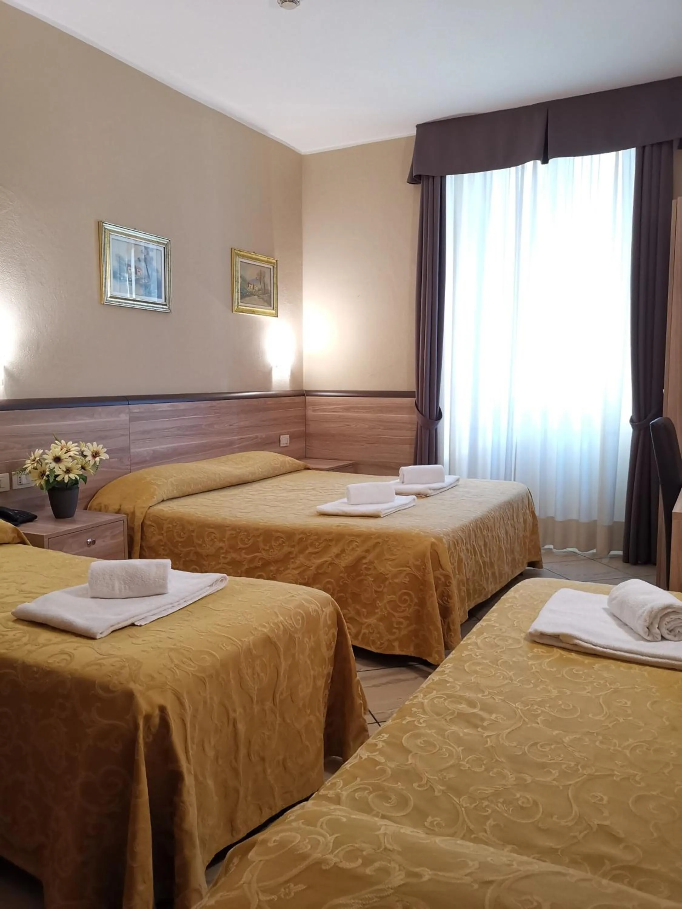 Bedroom, Bed in Hotel Brianza