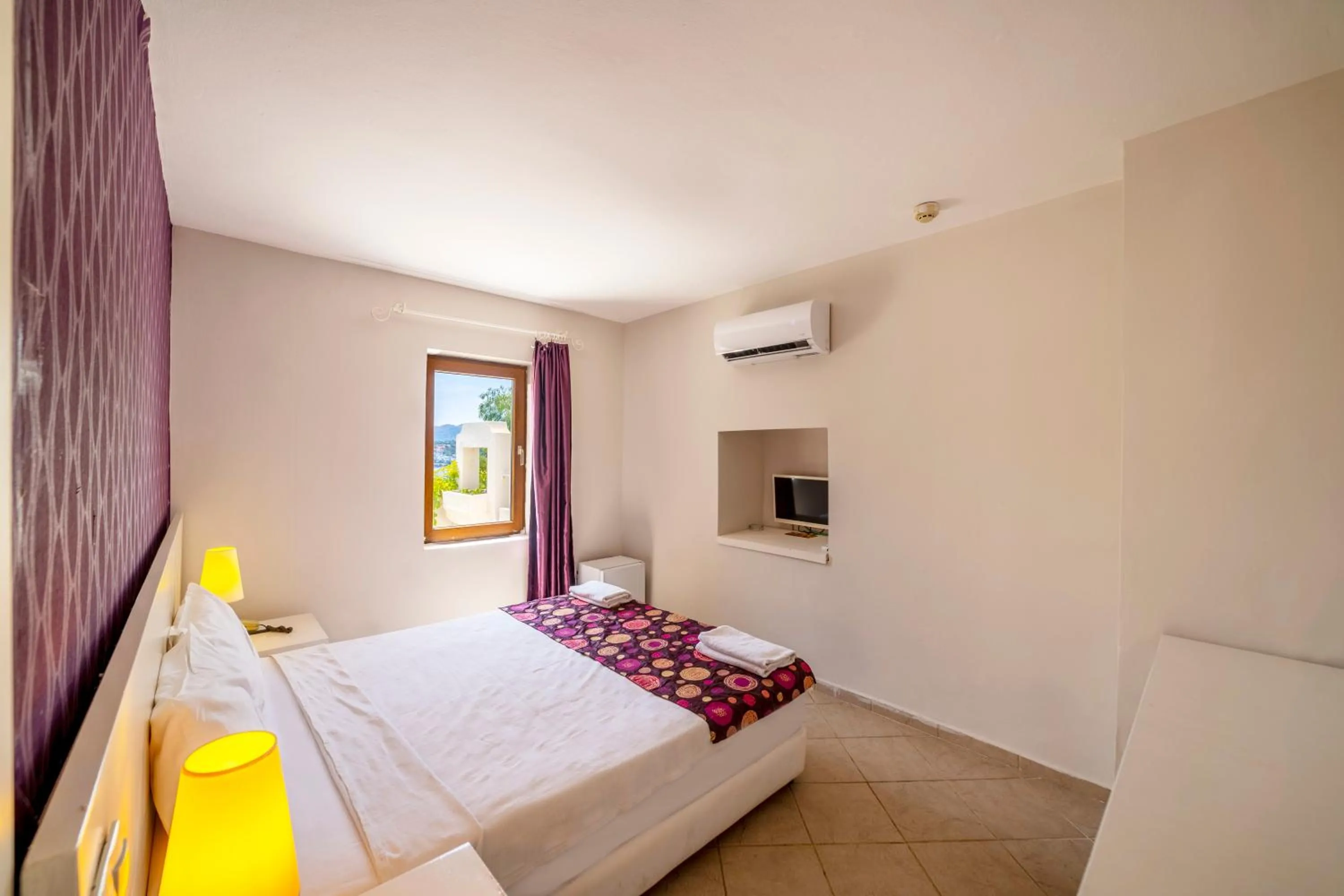 Bed in Riva Bodrum Resort- Adult Only +16
