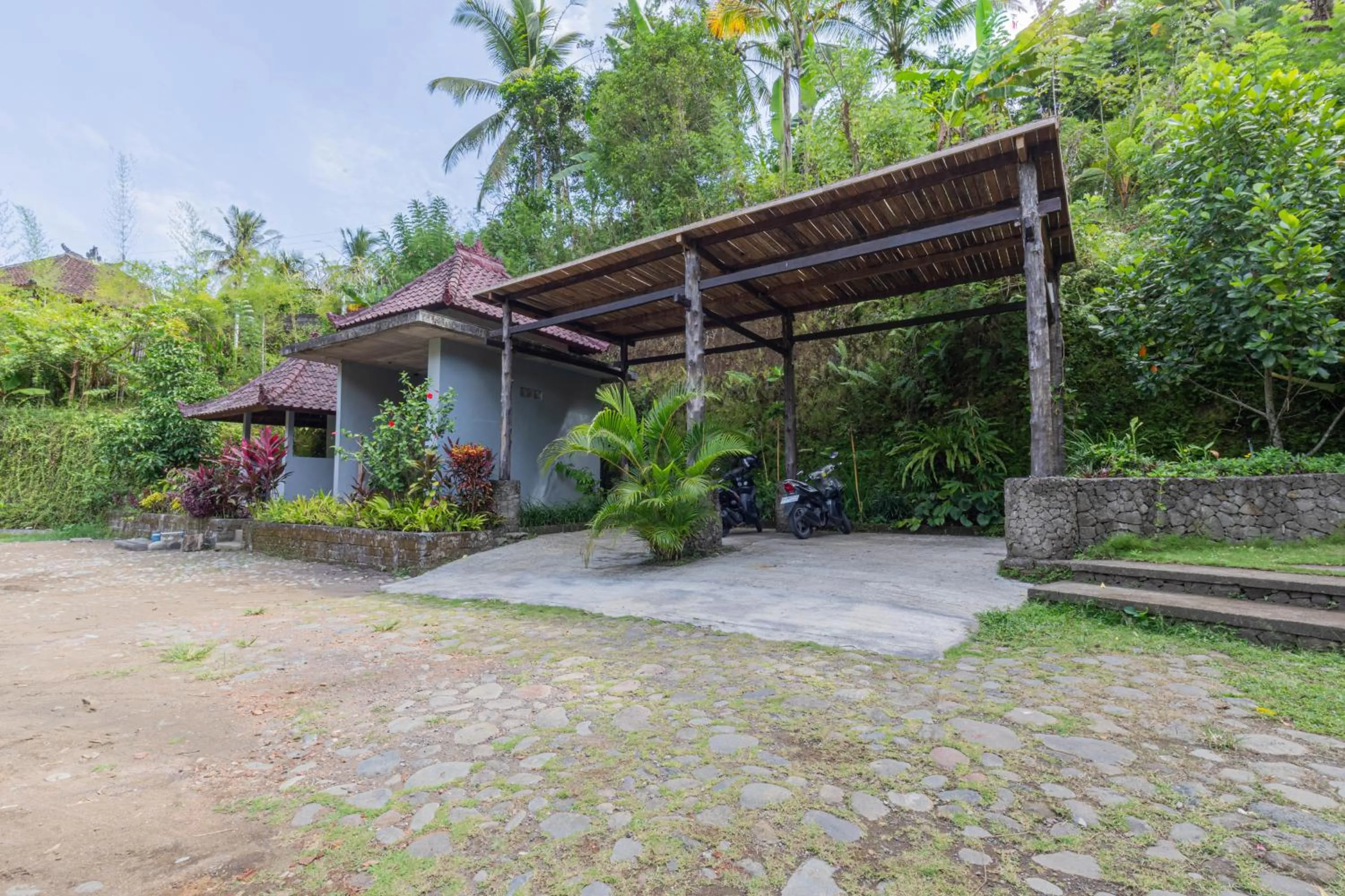 Parking in Amanuba Ersadeva Resort