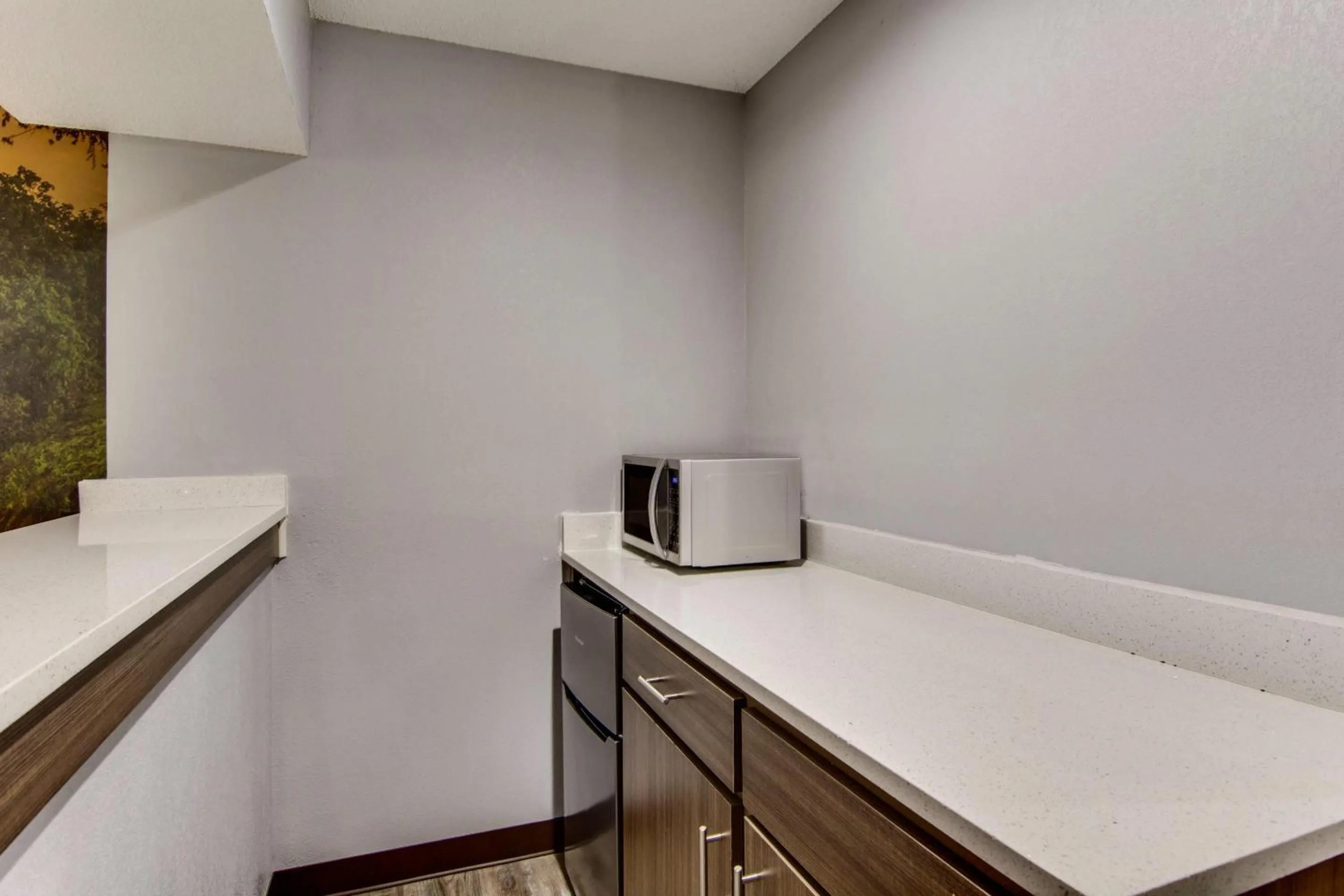 Bedroom in Clarion Pointe on the lake Clarksville-South Hill West