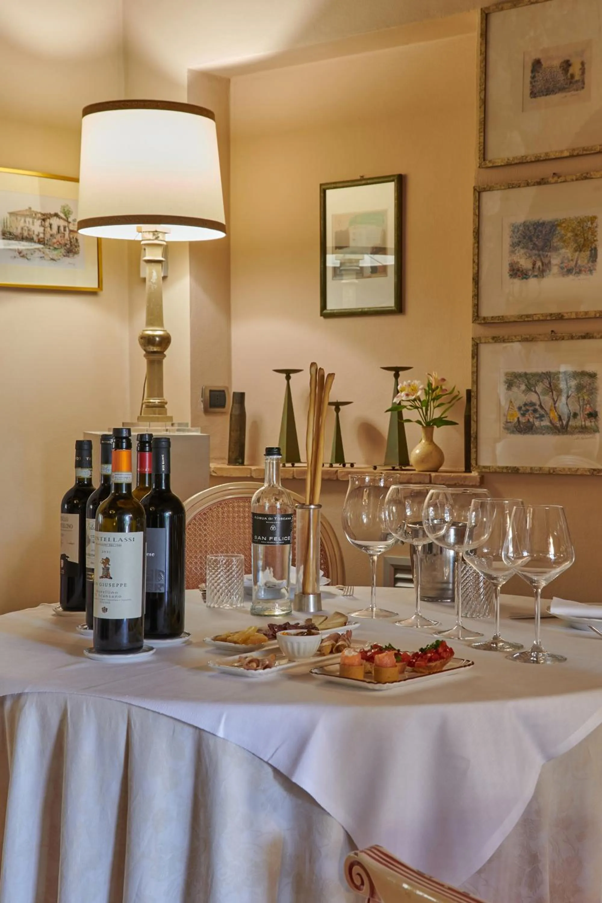 Restaurant/places to eat in Relais Osteria Dell'Orcia