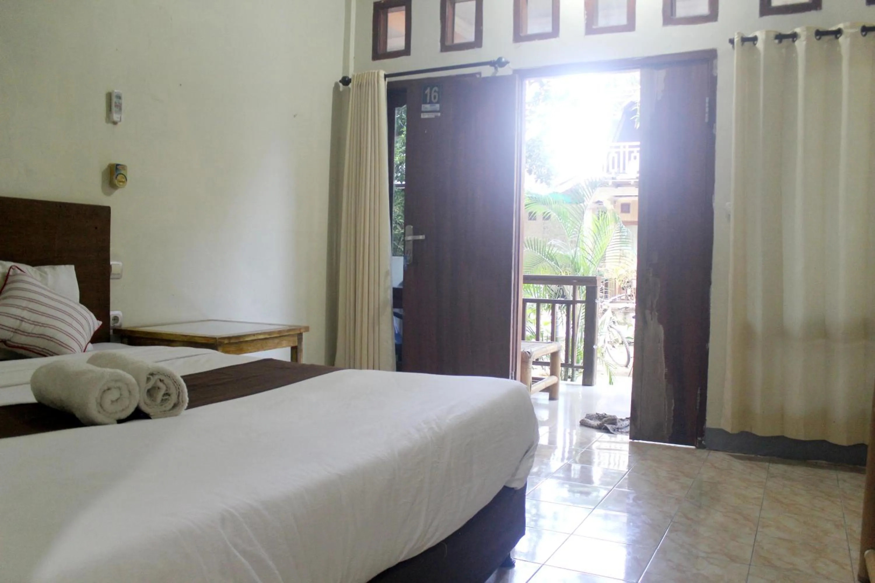 Photo of the whole room, Bed in Gili Beach Wind