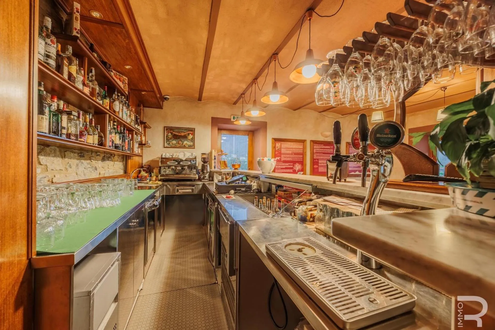 Restaurant/places to eat in Albergo Miramonti