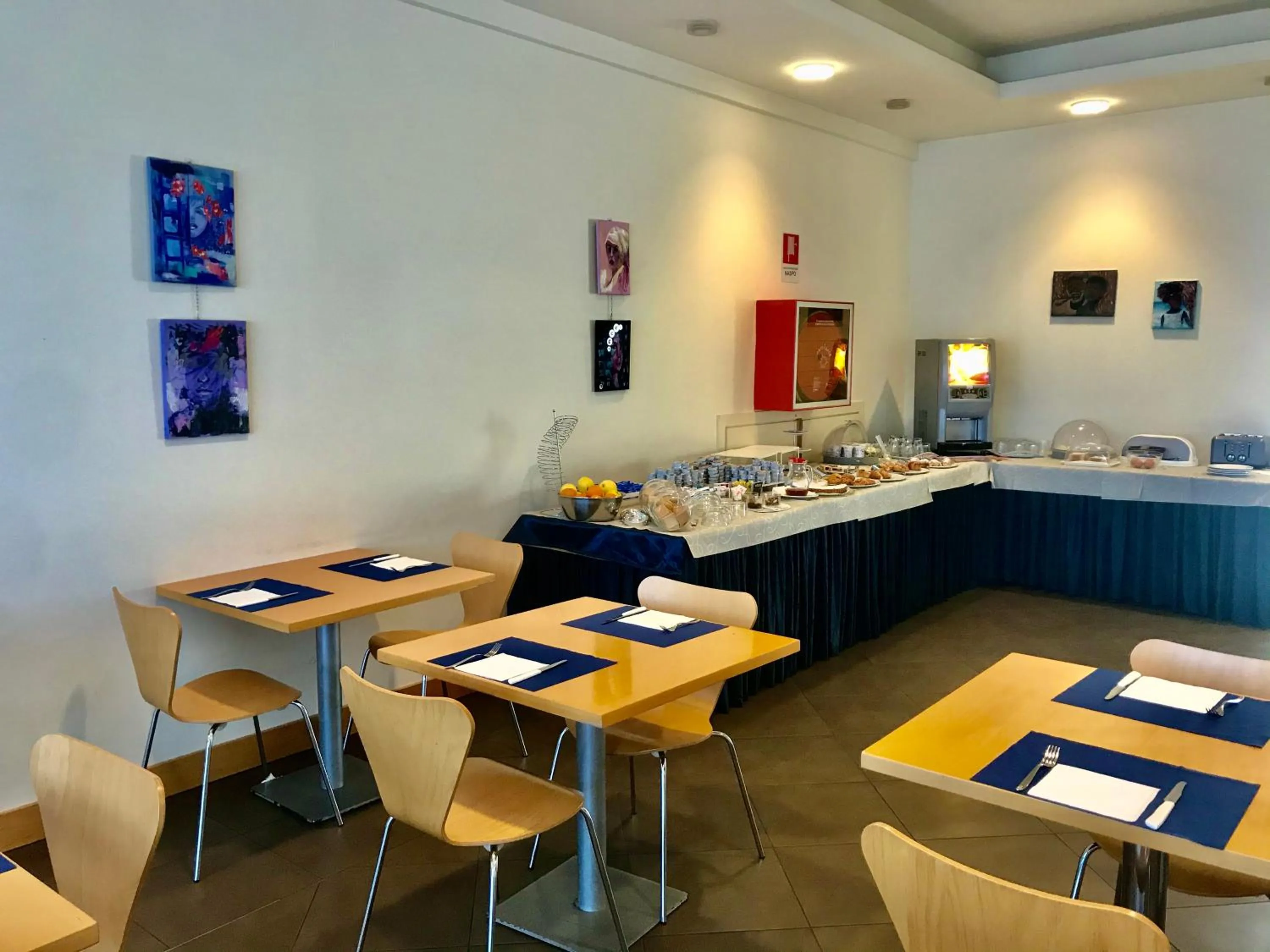 Buffet breakfast in Hotel Ristorante Trendy