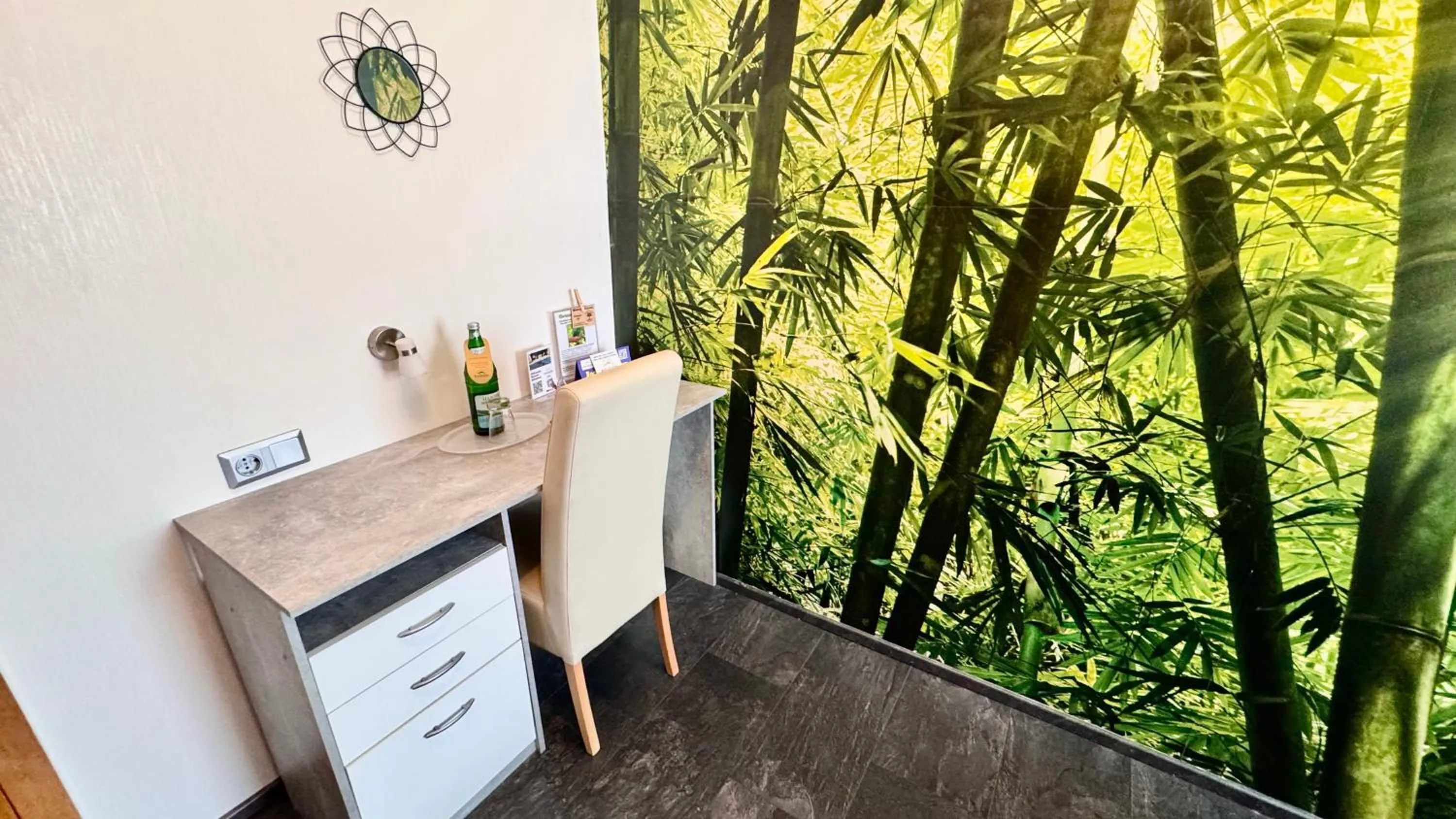 Photo of the whole room in Hotel Paidion