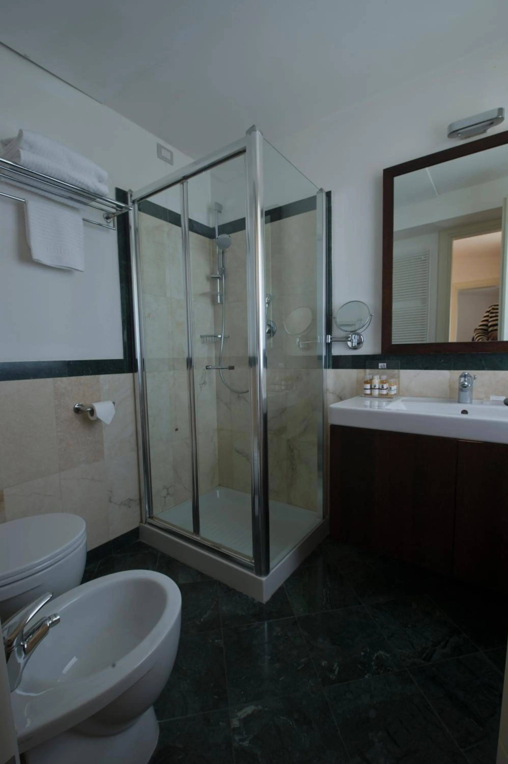 Shower in Eden Rock Resort