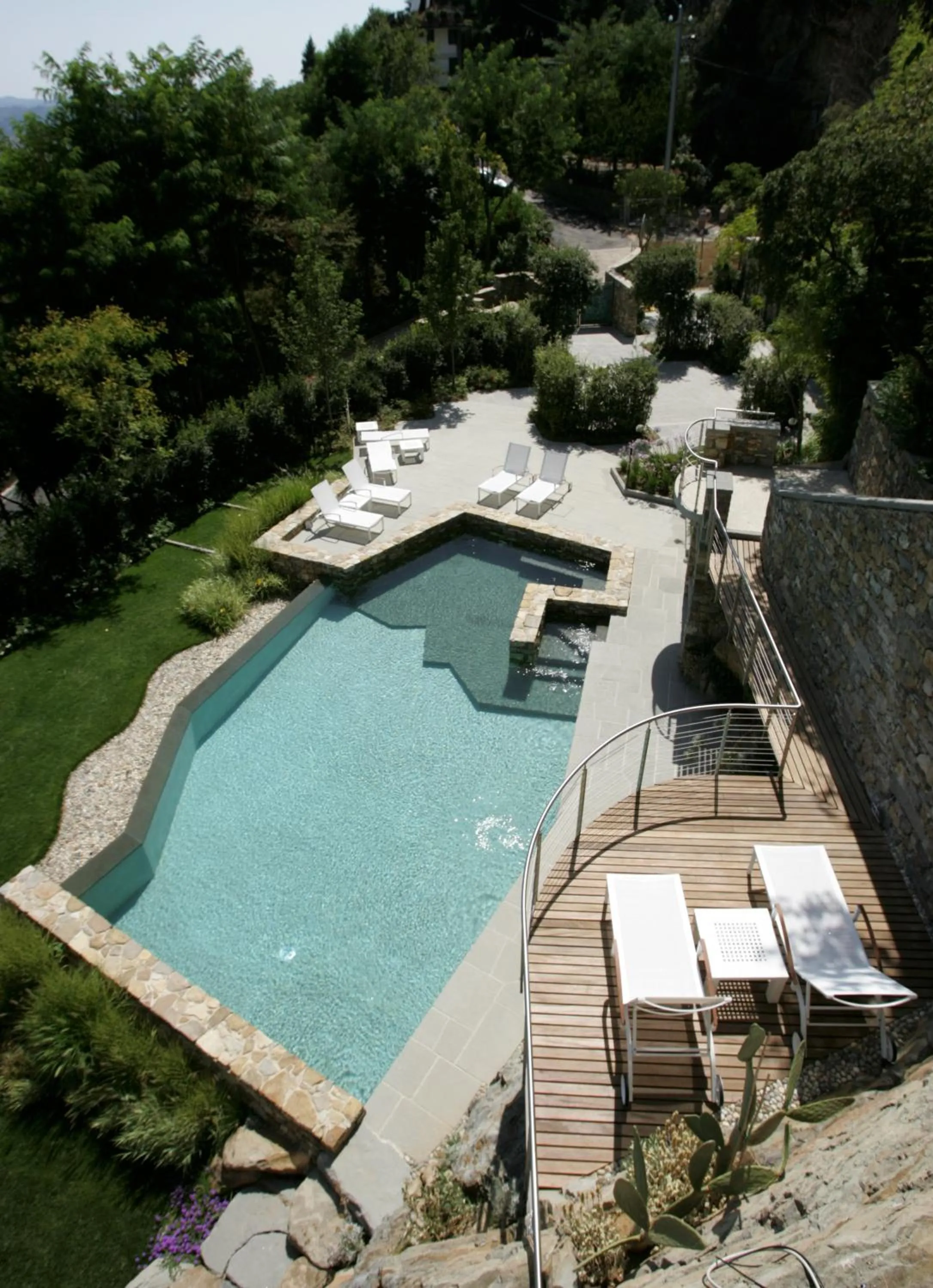 Garden in Eden Rock Resort