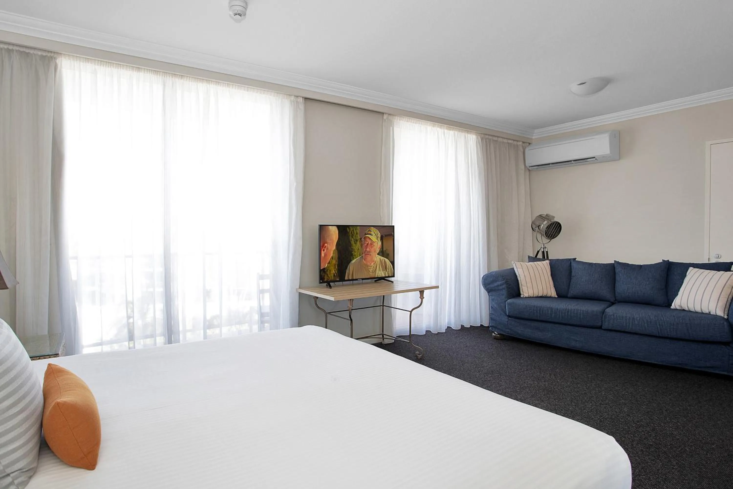 Bedroom, Bed in Mantra Mackay