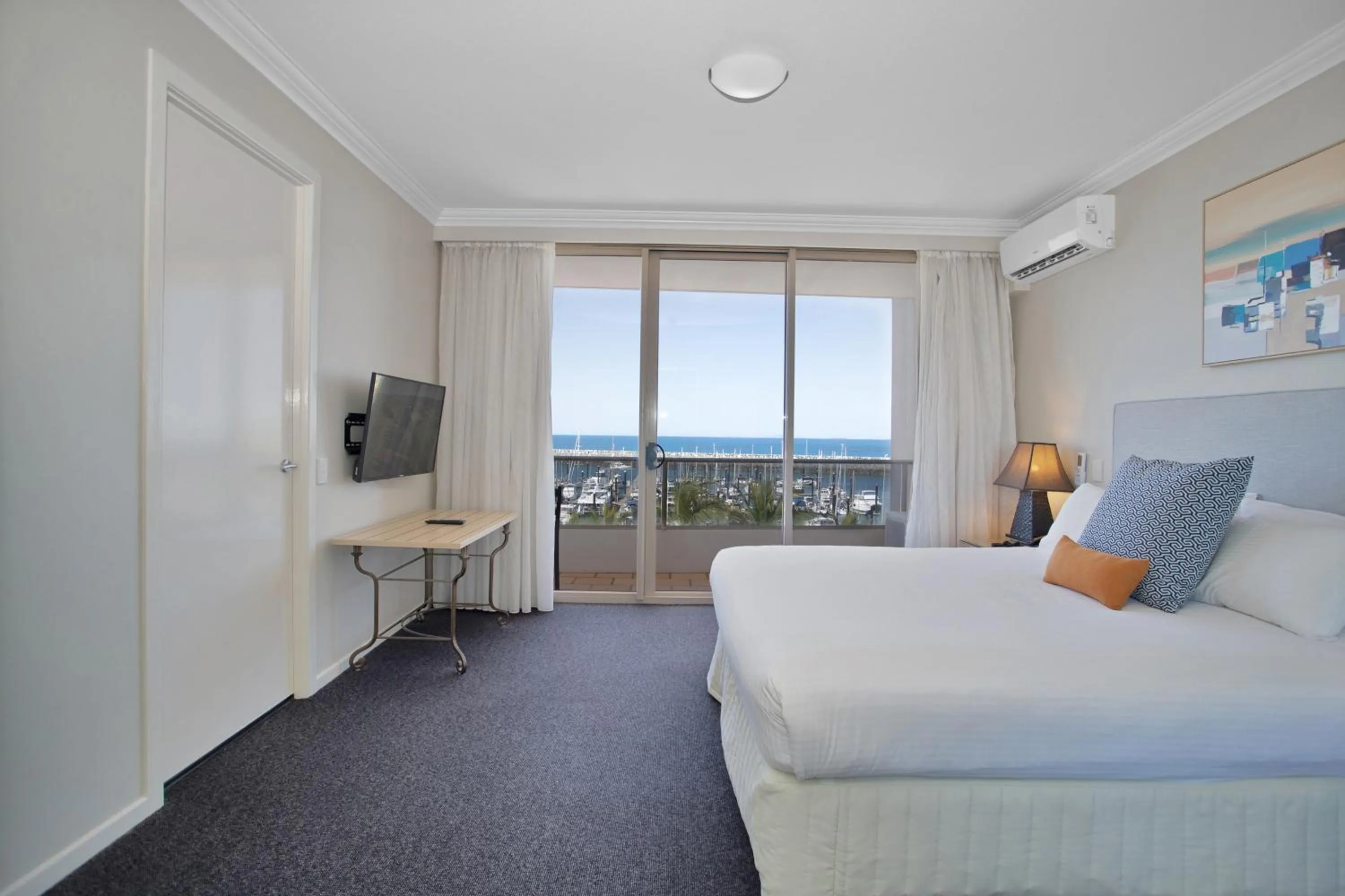 Bedroom, Bed in Mantra Mackay