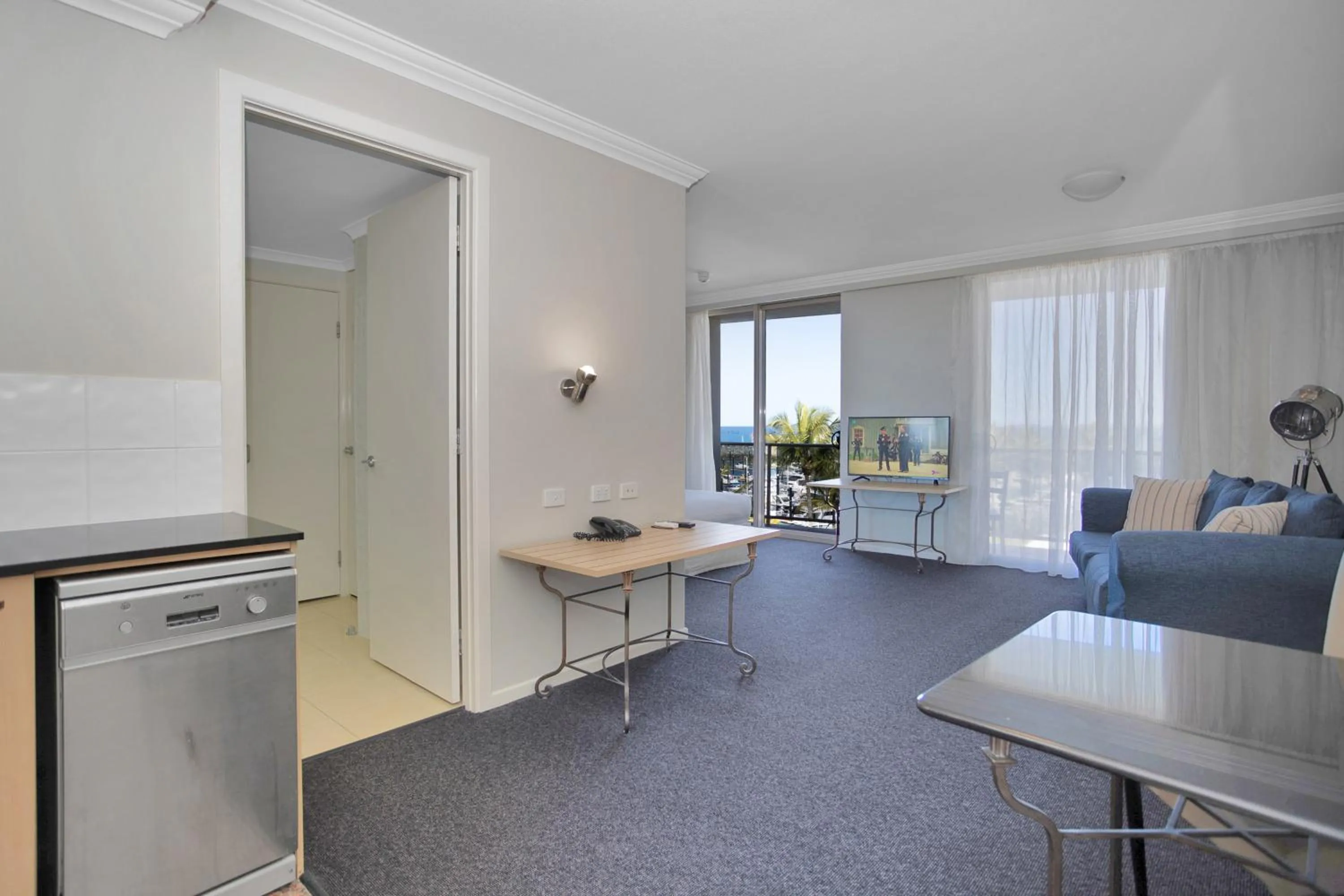 Photo of the whole room in Mantra Mackay