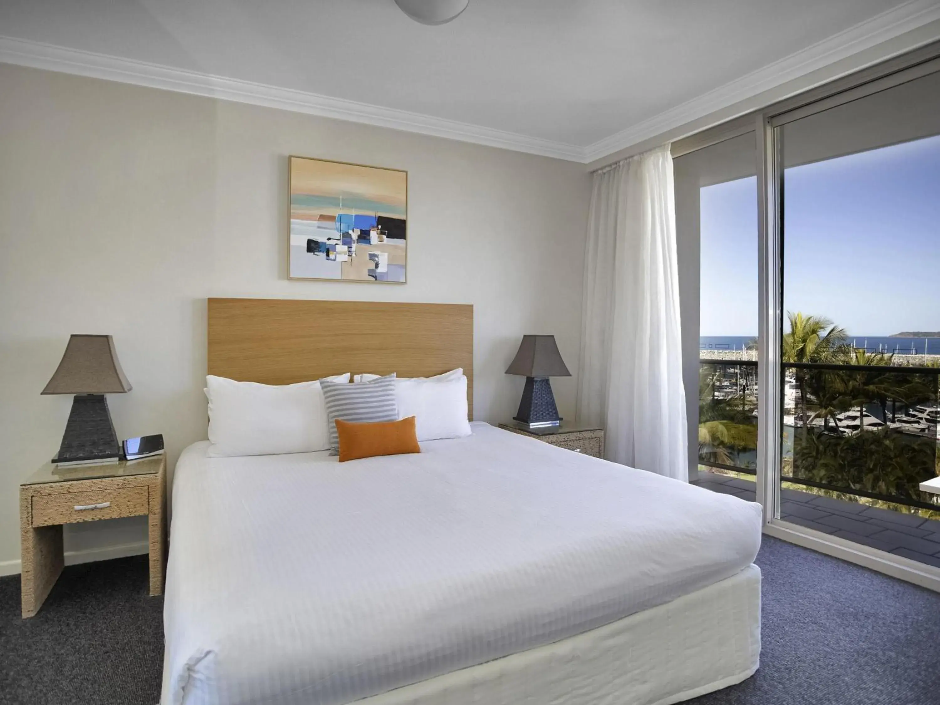 Superior Queen Room in Mantra Mackay Superior Queen Room in Mantra Mackay