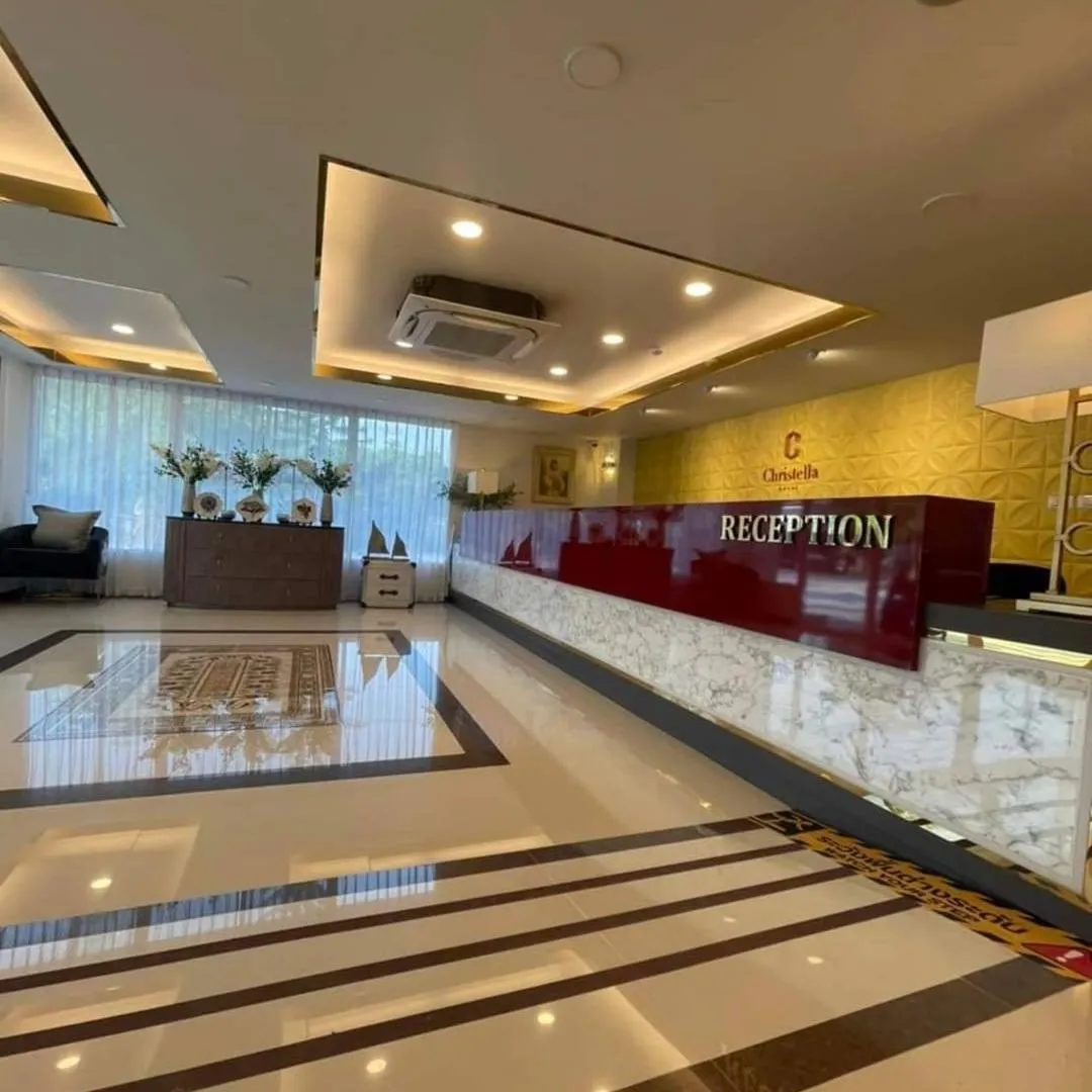 Lobby or reception in Christella Hotel Laemchabang