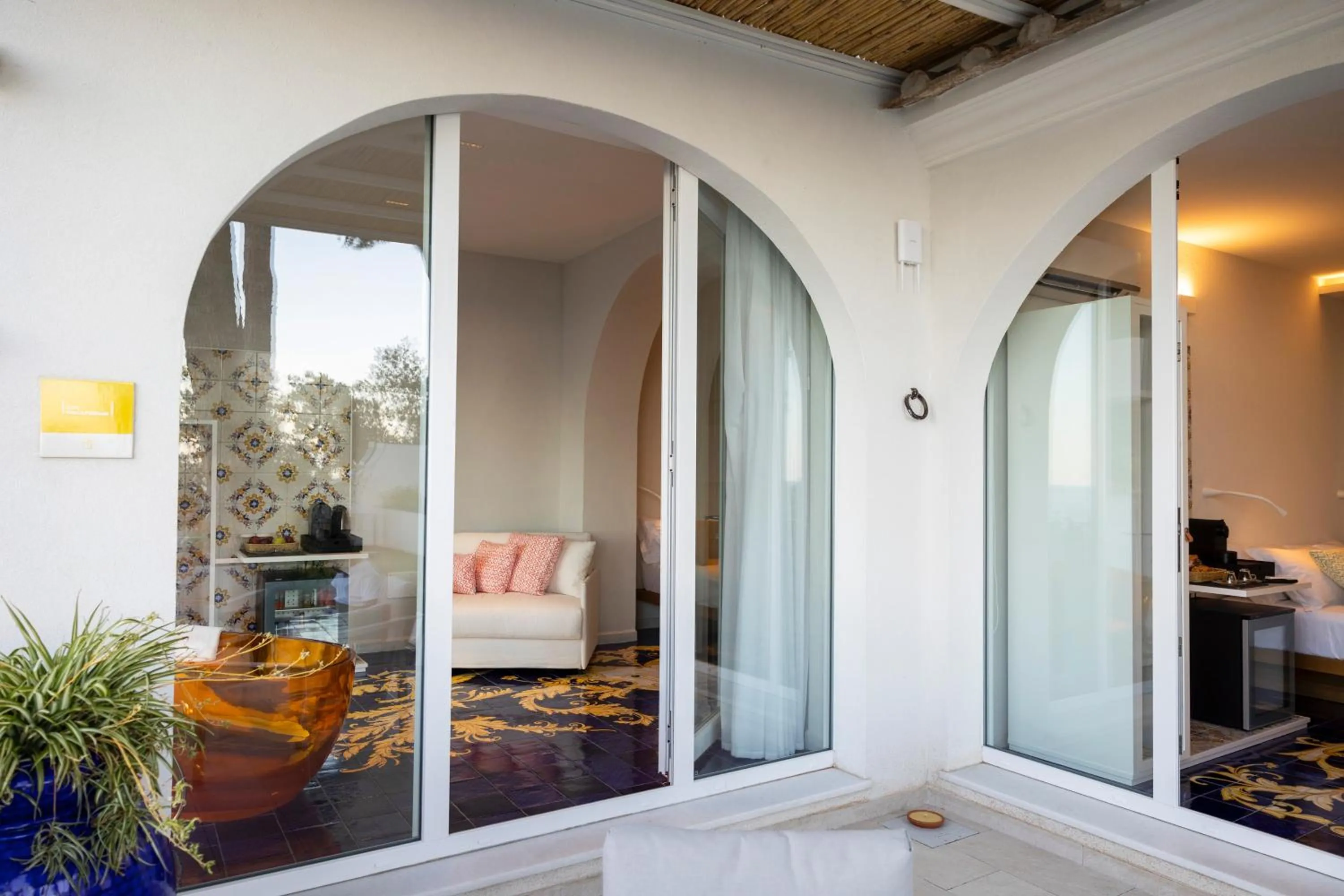 Lobby or reception in Decori Suites Amalfi Coast - Free Parking