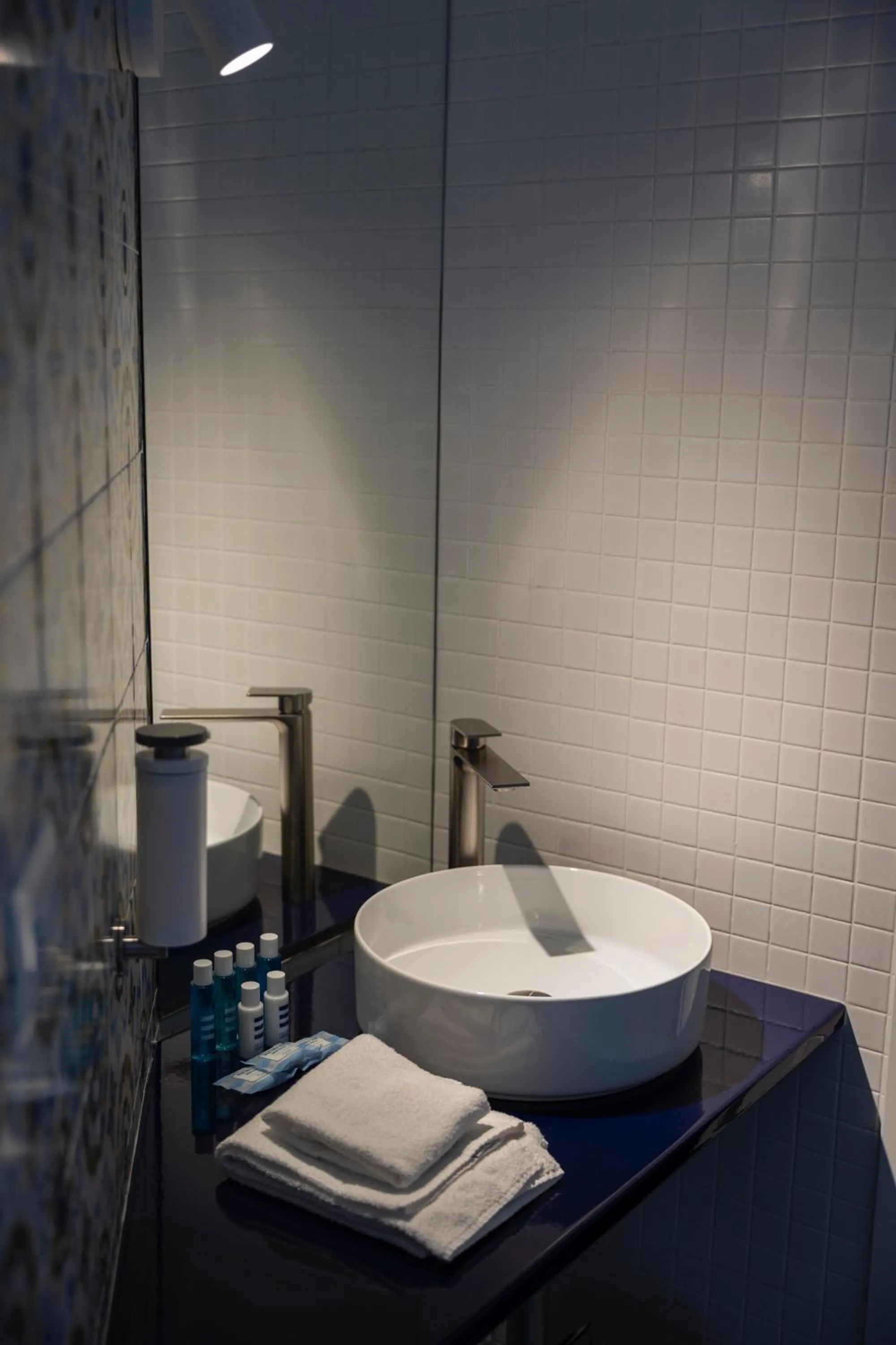 Bathroom in Decori Suites Amalfi Coast - Free Parking