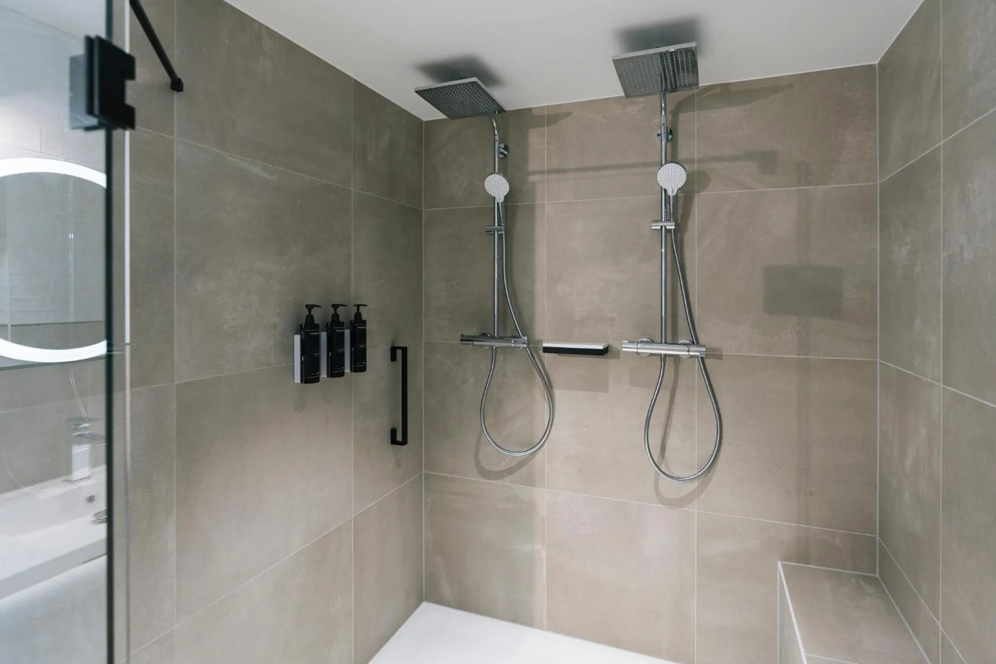 Shower in Residence Inn by Marriott Strasbourg