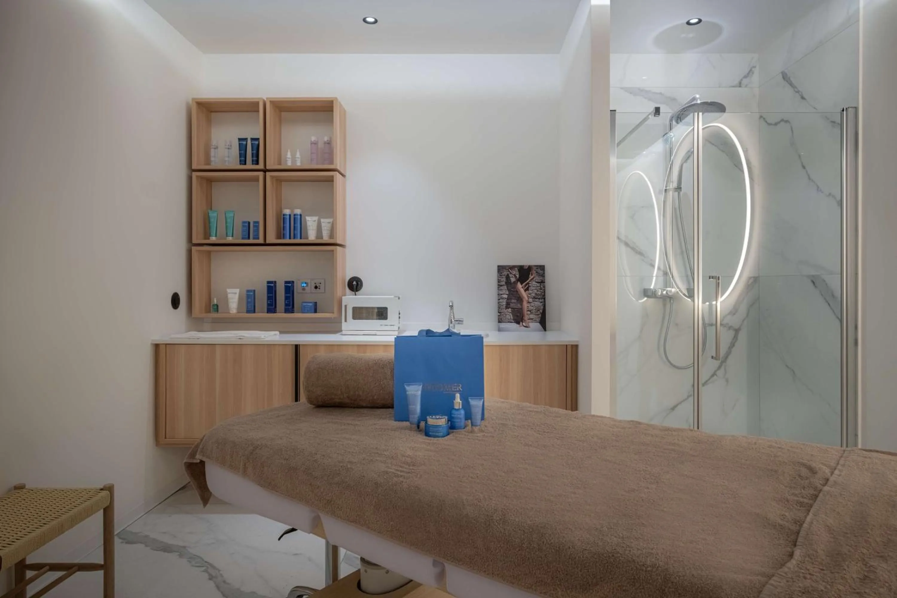 Spa and wellness centre/facilities in Radisson Blu Grand Hotel & Spa, Malo-Les-Bains