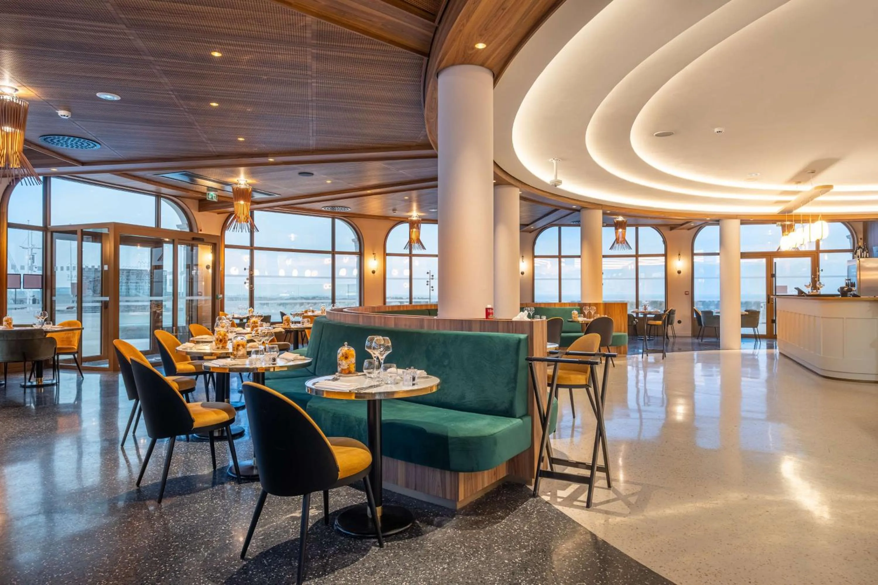 Restaurant/places to eat in Radisson Blu Grand Hotel & Spa, Malo-Les-Bains