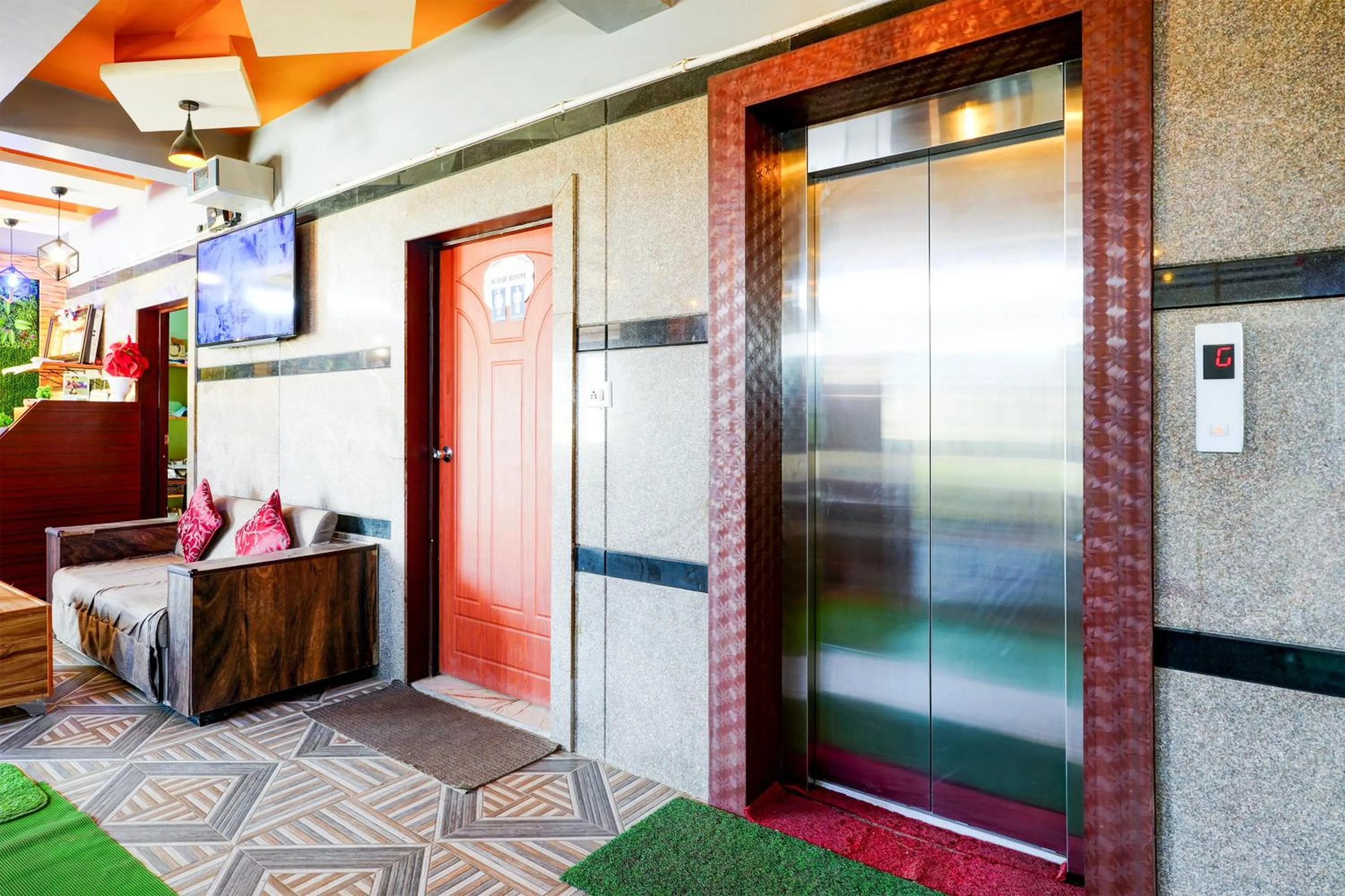 Lobby or reception in Hotel O SAS ROYAL GALAXY