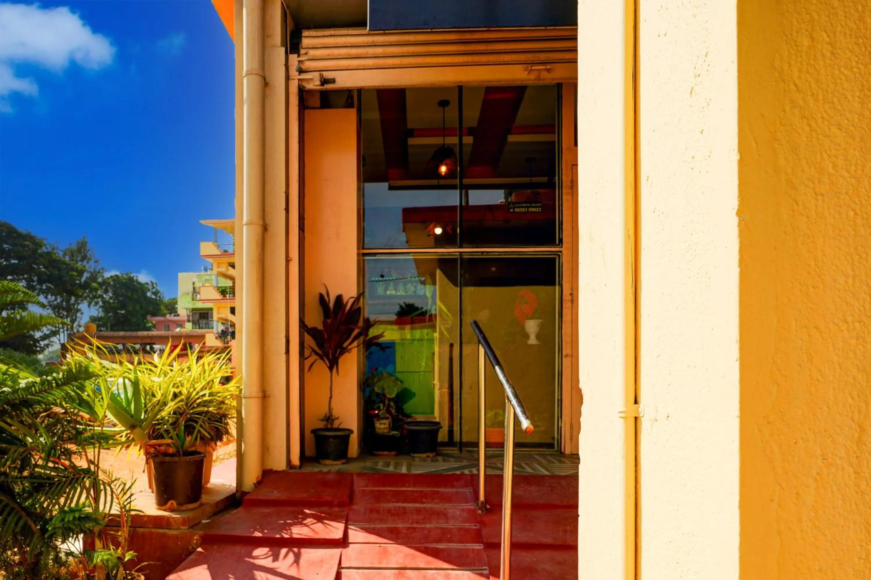 Facade/entrance in Hotel O SAS ROYAL GALAXY