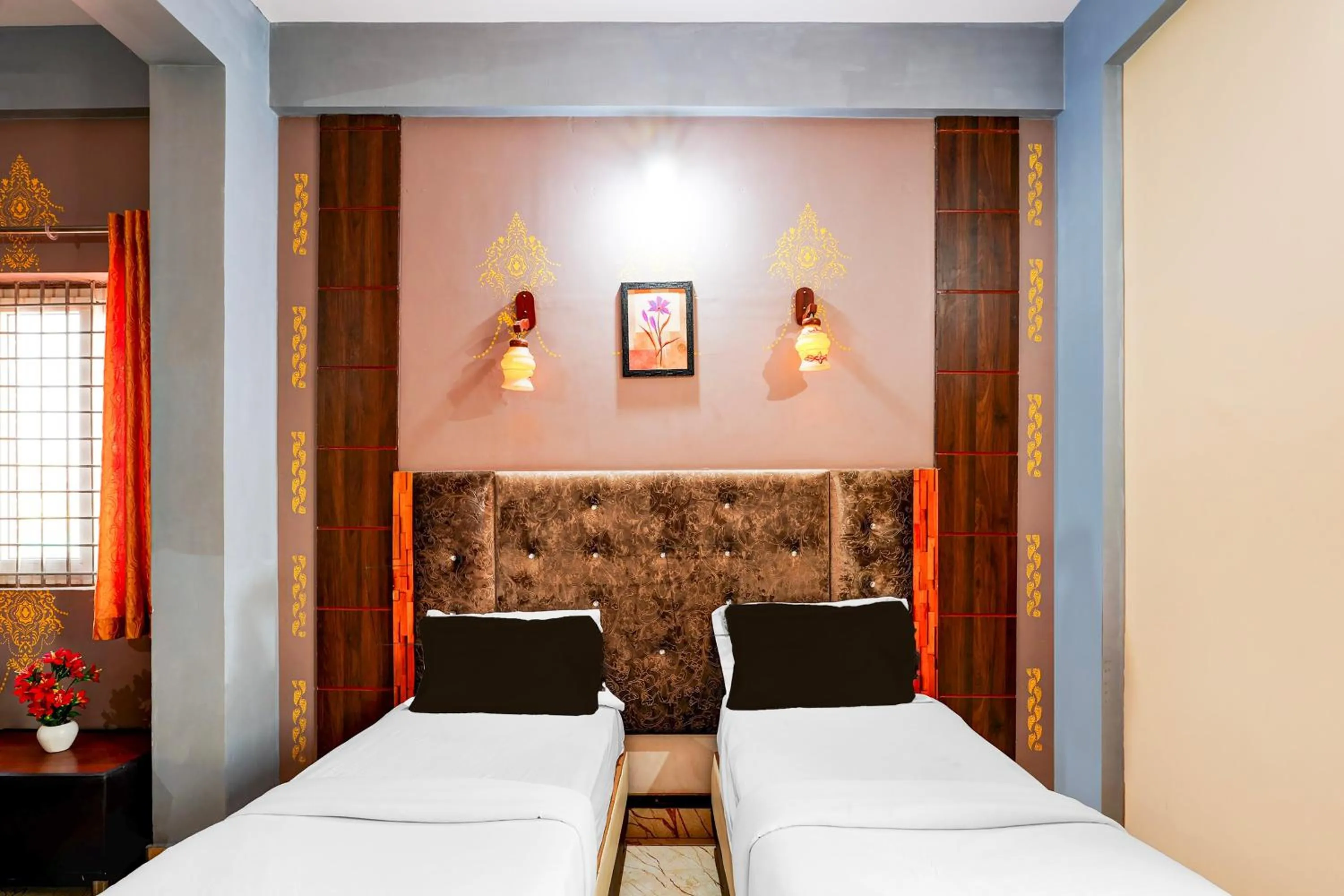 Bedroom, Bed in Hotel O SAS ROYAL GALAXY