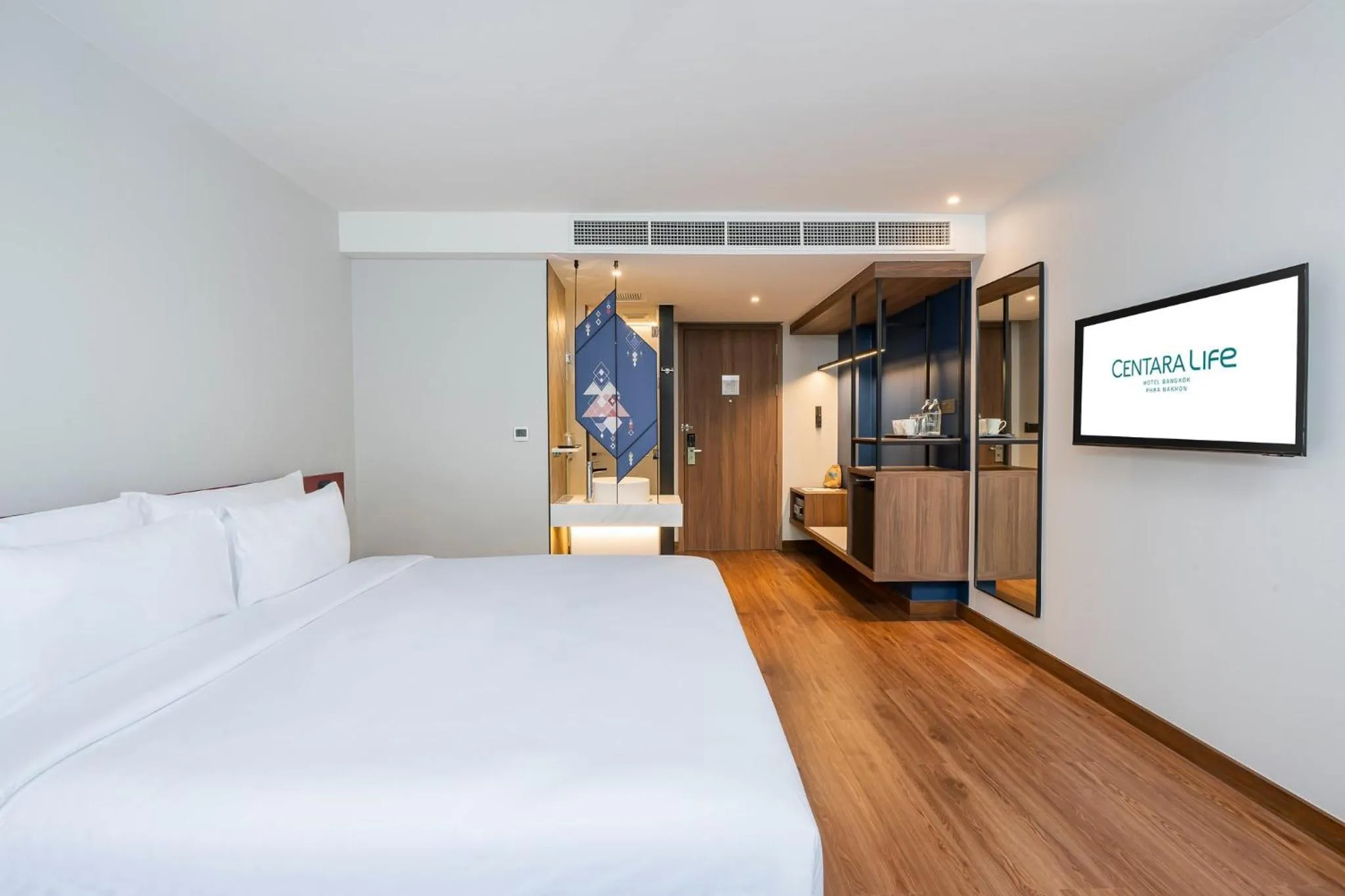 Bedroom, Bed in Centara Life Hotel Bangkok Phra Nakhon