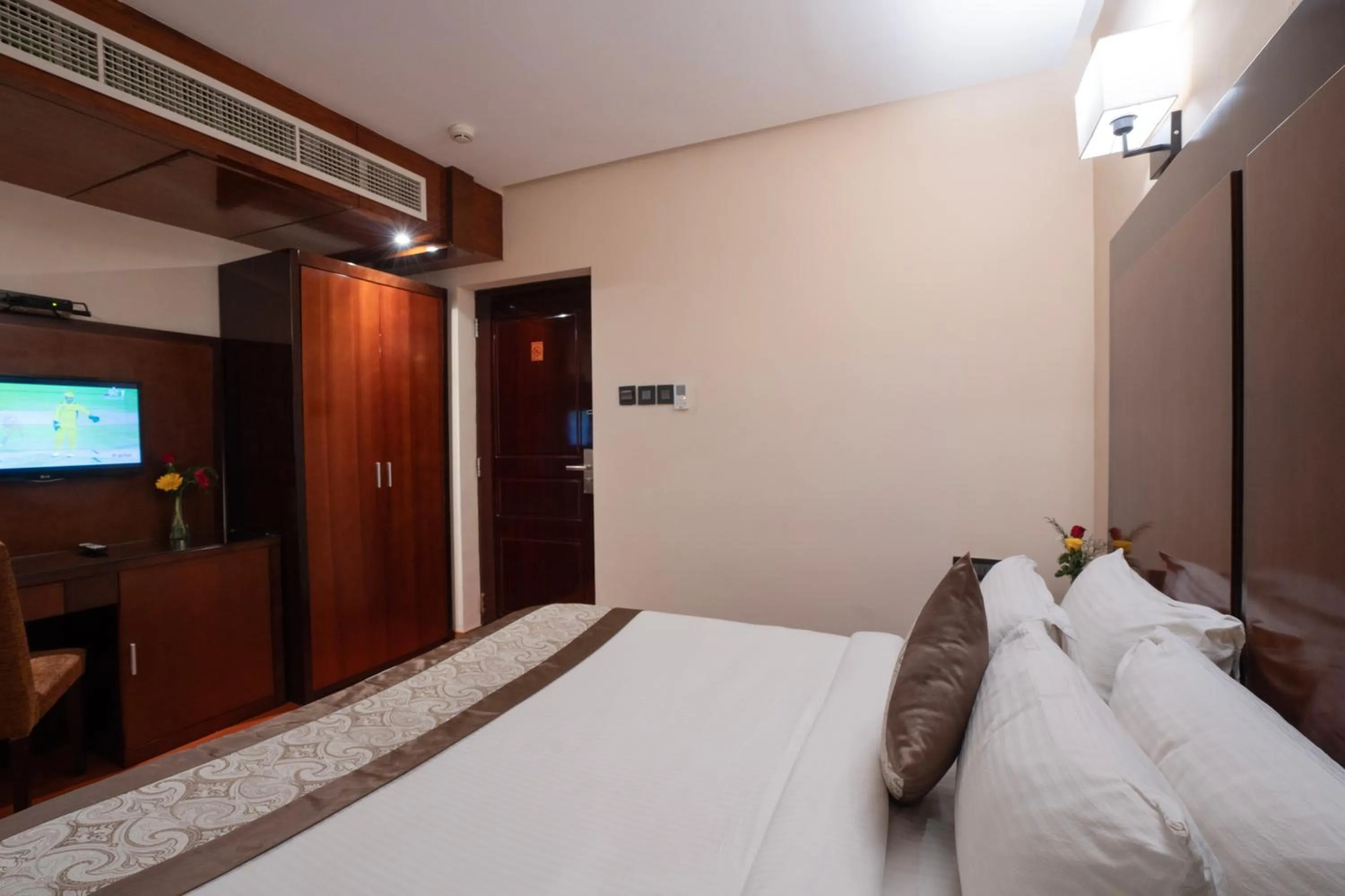 Bed in Park Avenue Hotel Nungambakkam