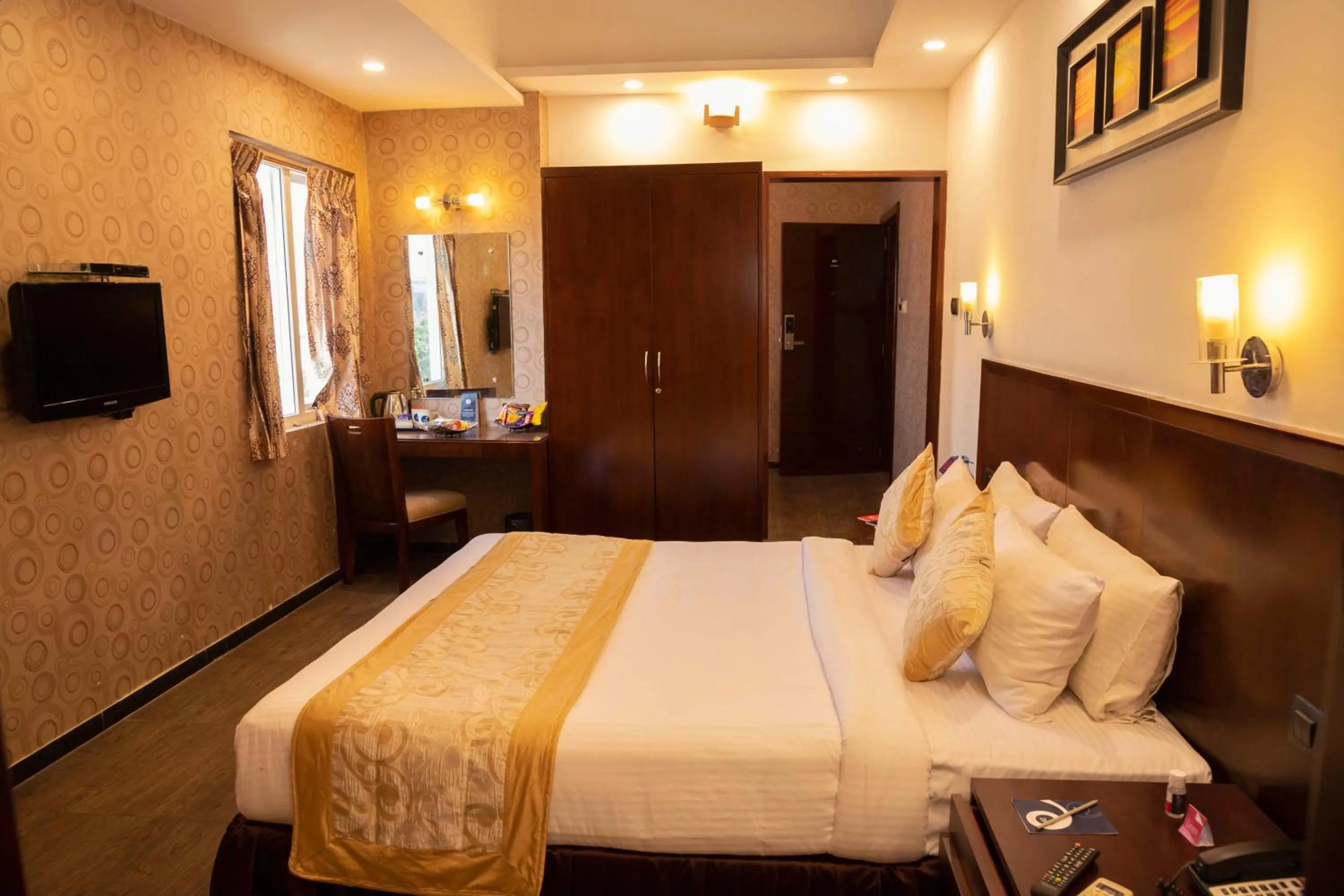 Photo of the whole room, Bed in THE PEBBLE Boutique Hotel