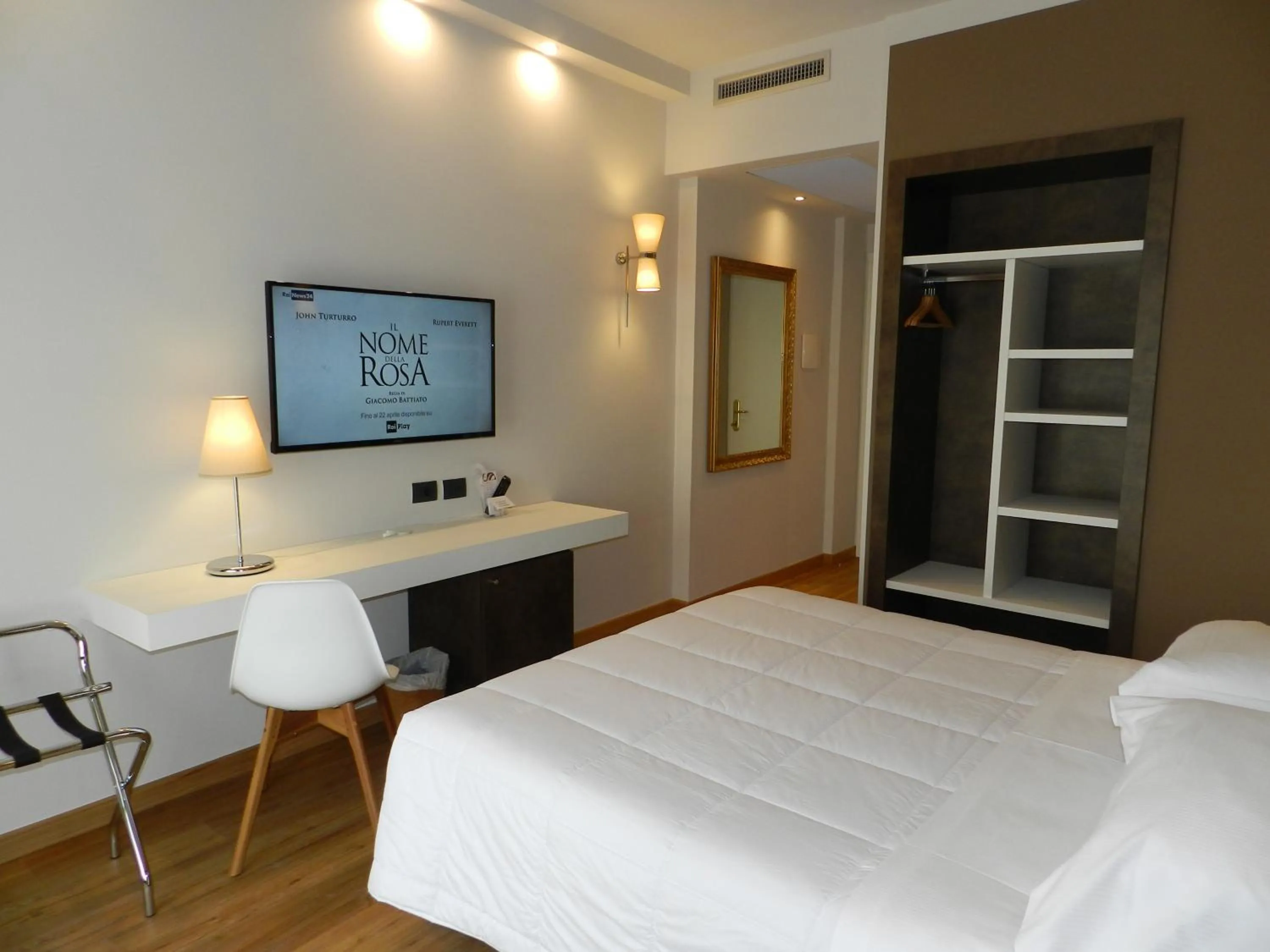 Photo of the whole room, Bed in Hotel Umbria