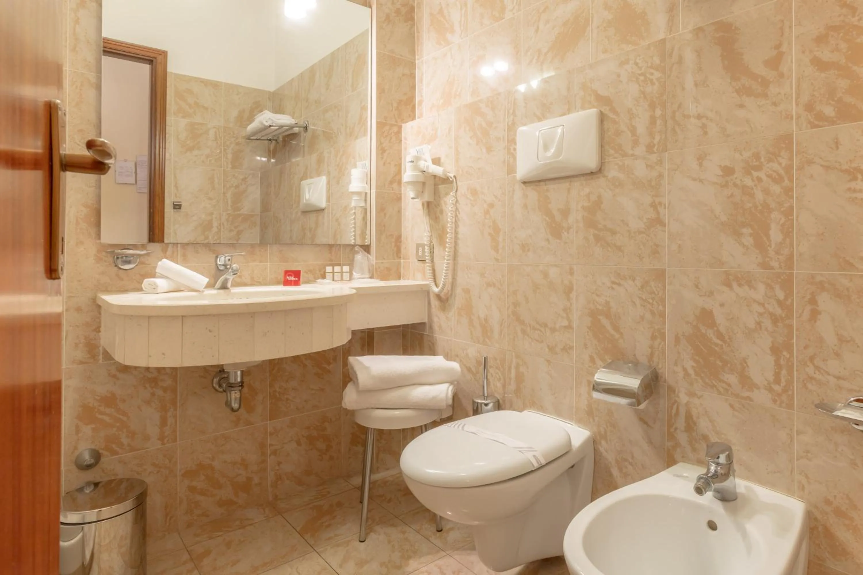 Bathroom in Hotel Umbria
