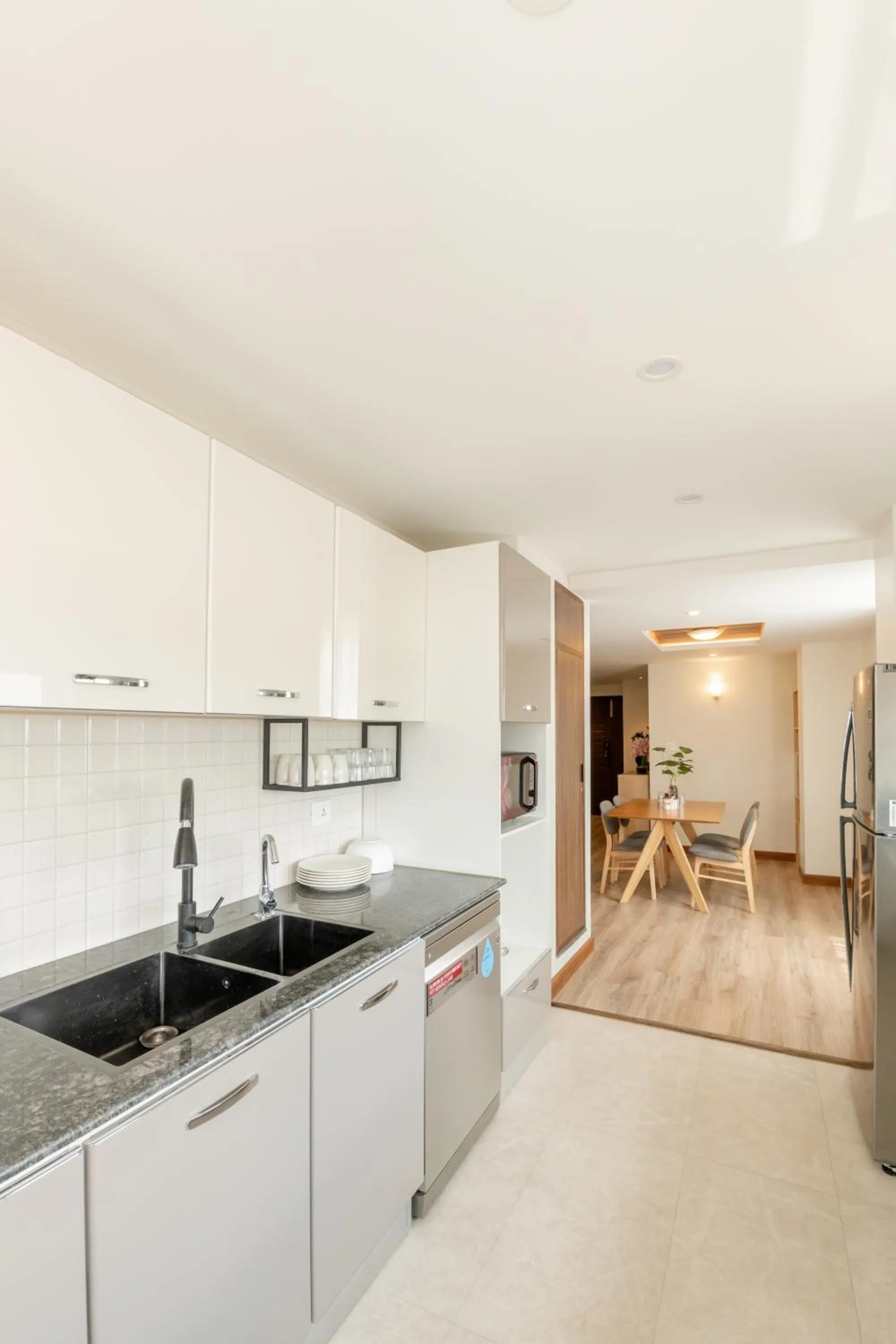 Kitchen or kitchenette in Mila Hotel