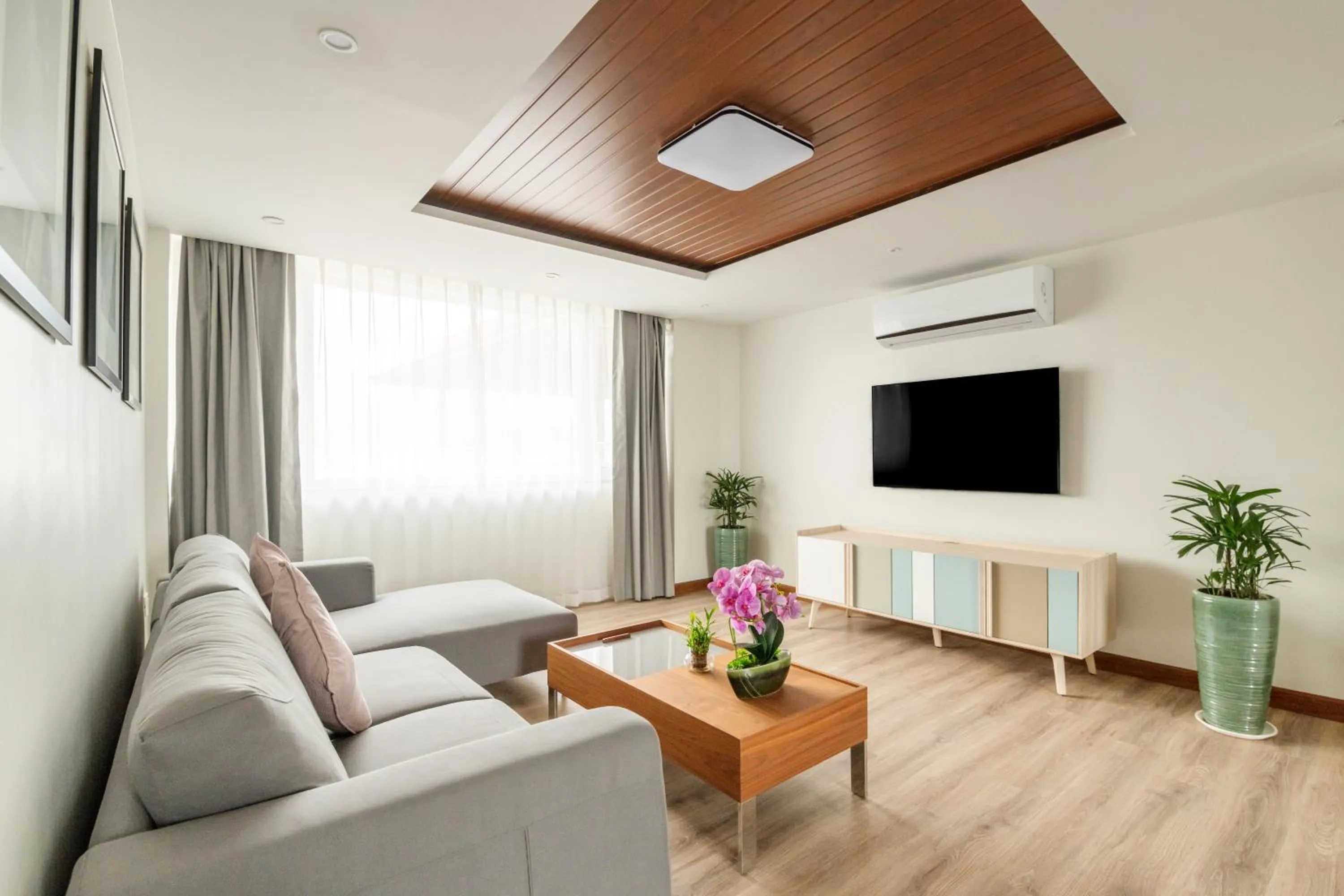 TV and multimedia in Mila Hotel