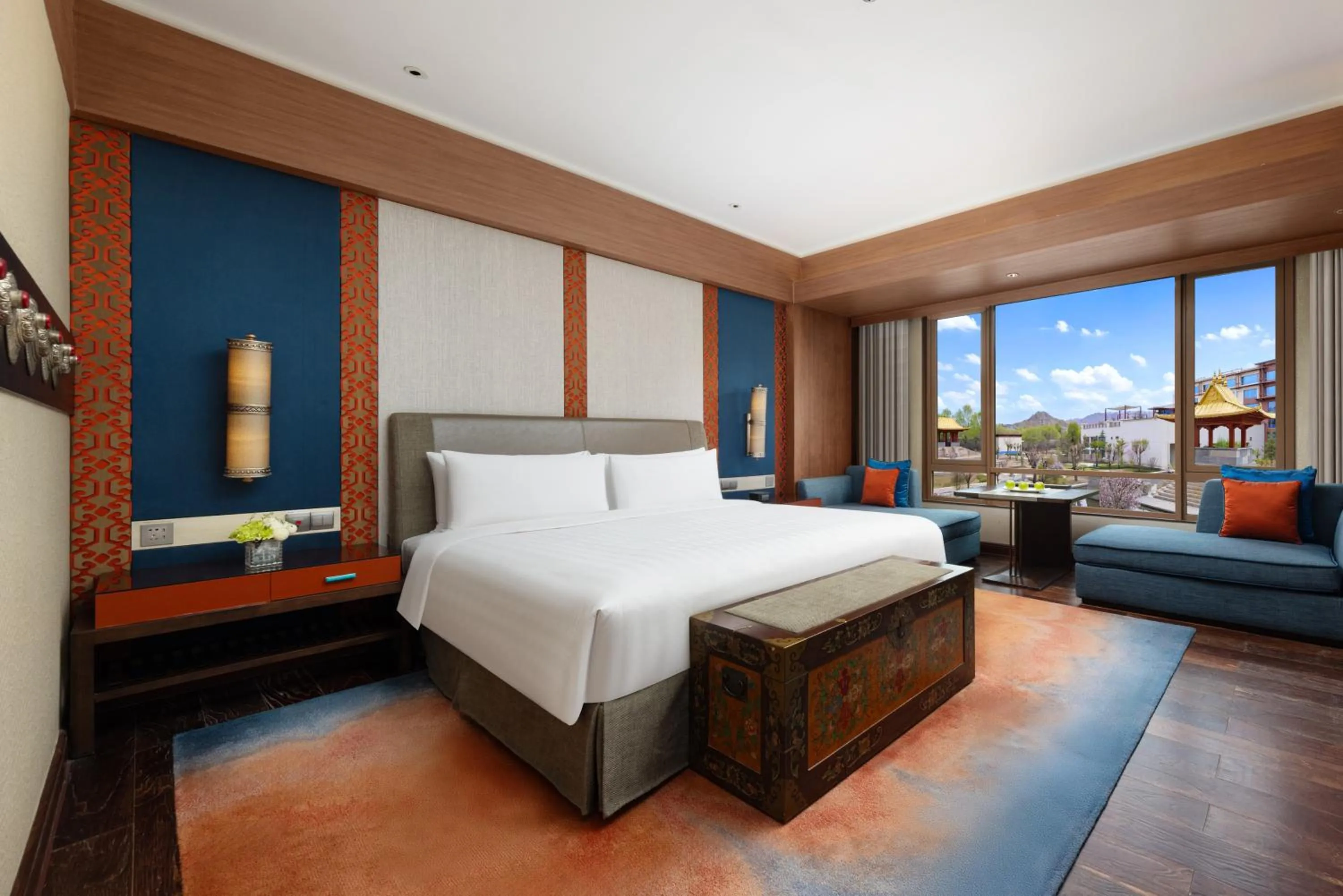 Bed in Shangri-La Lhasa