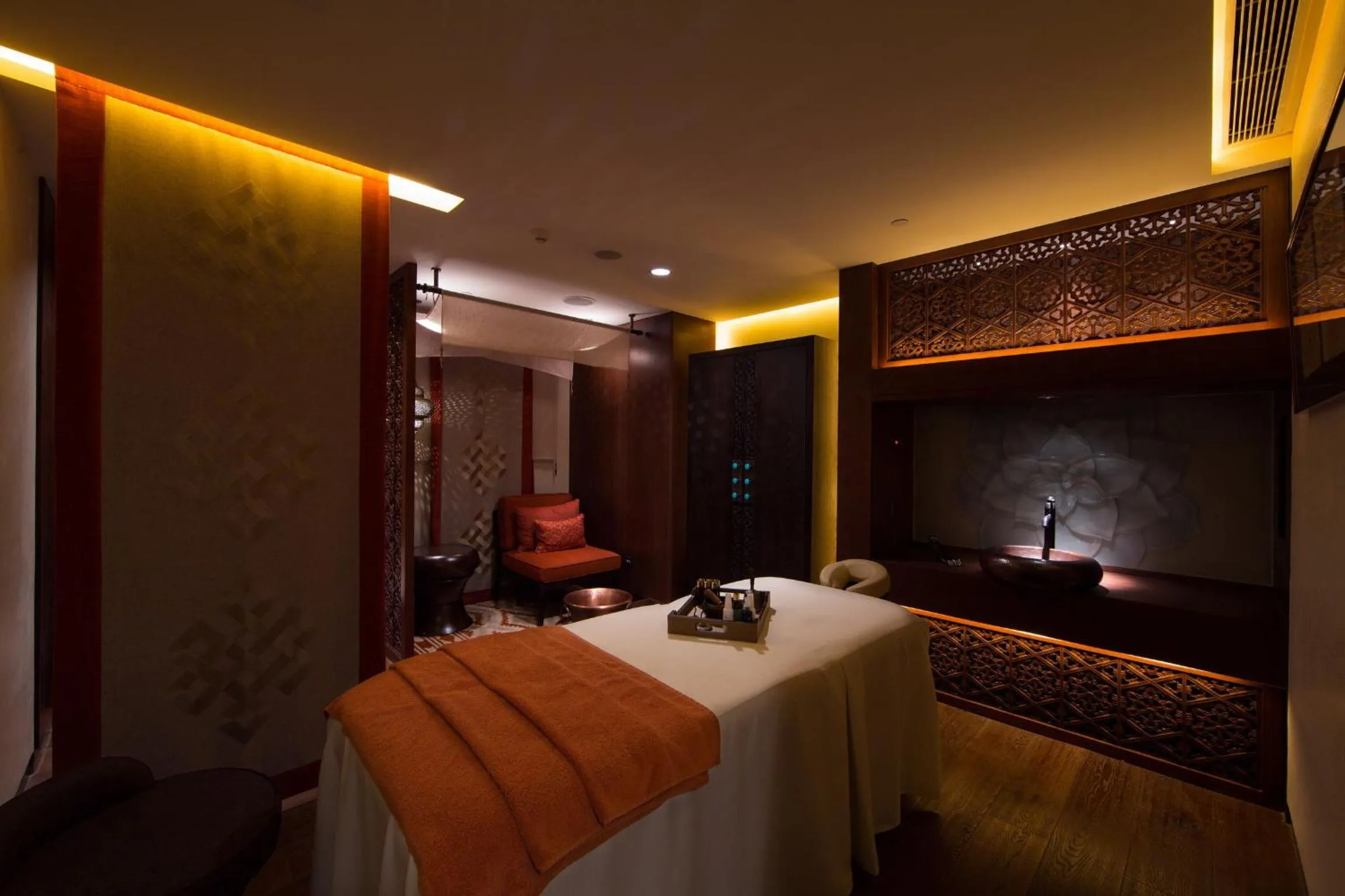 Massage, Bed in Shangri-La Lhasa