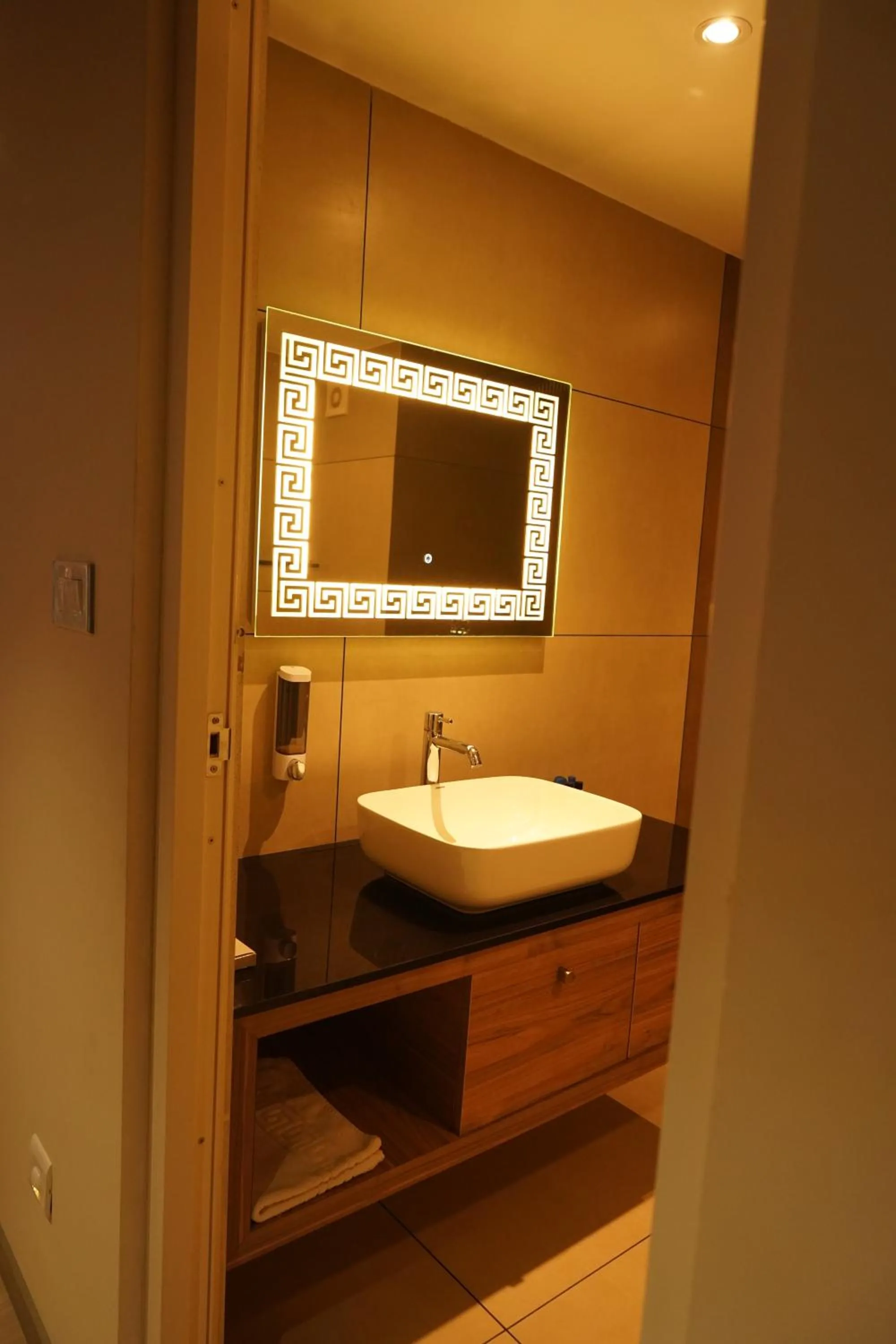 Toilet in Hotel Bekal International