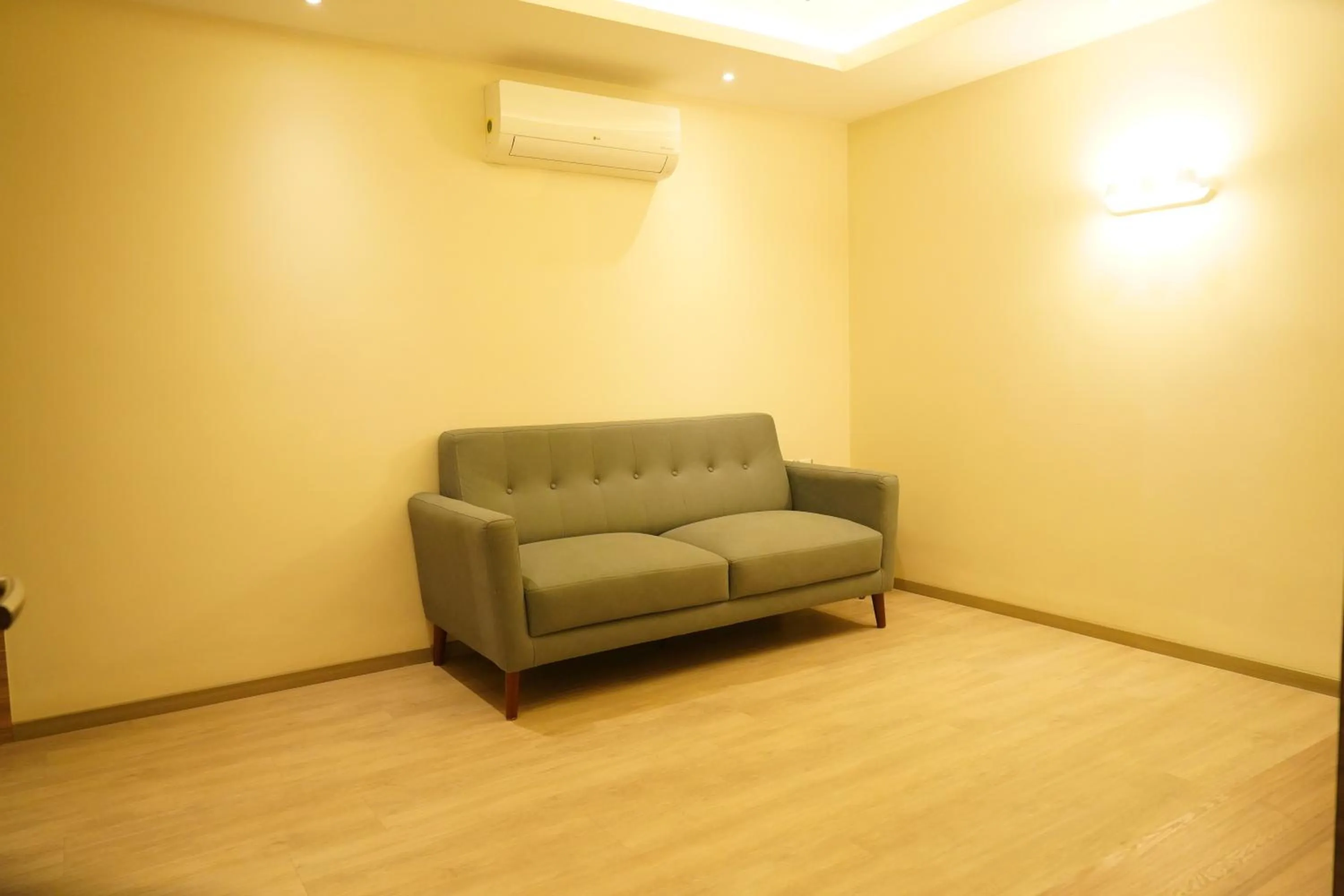 Living room in Hotel Bekal International