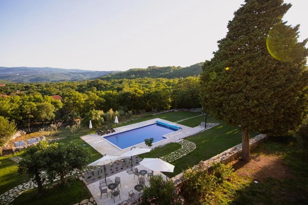 Swimming pool in Villa Calussovo