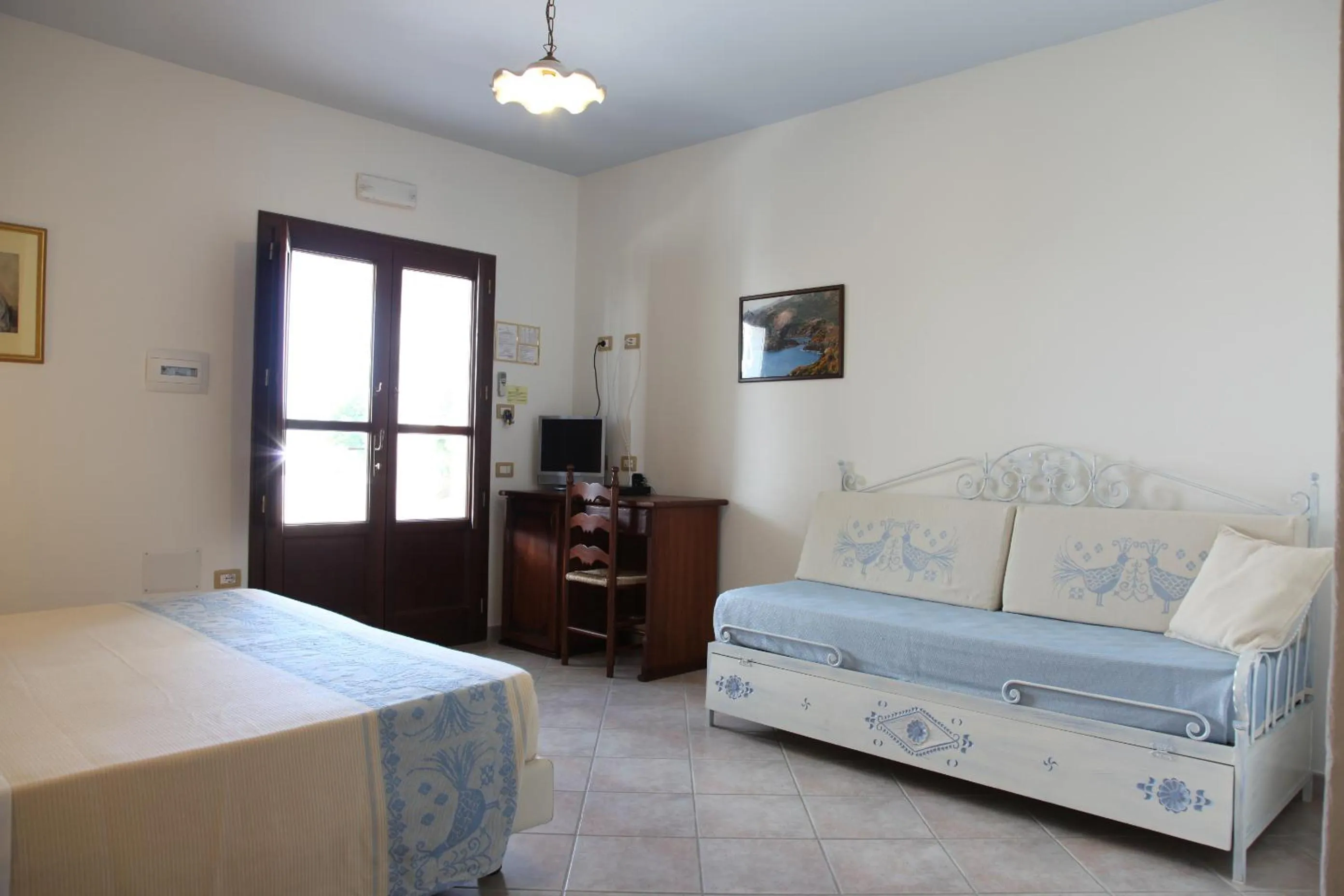 Photo of the whole room, Bed in Hotel Resort Nuraghe Arvu